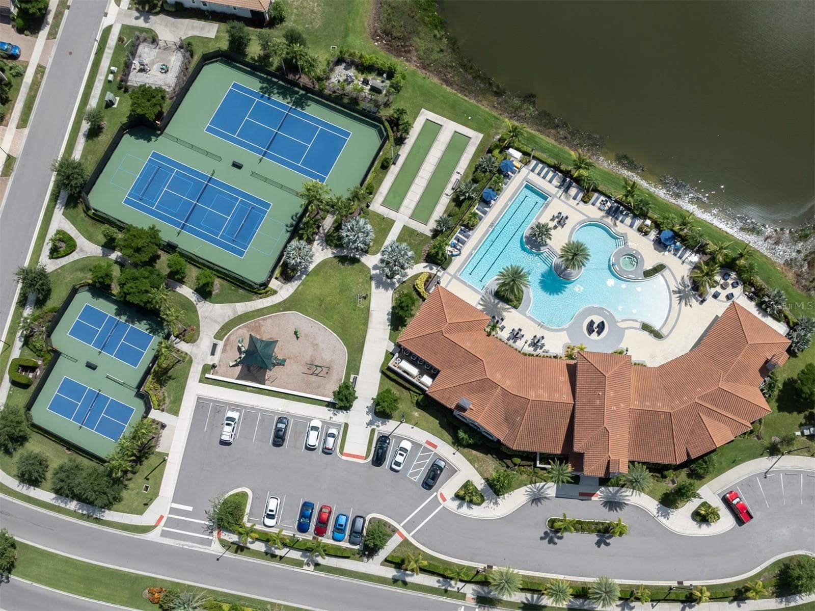 Single Family Residence at 20261 SYMPHONY PL, VENICE, photo 40 of 89