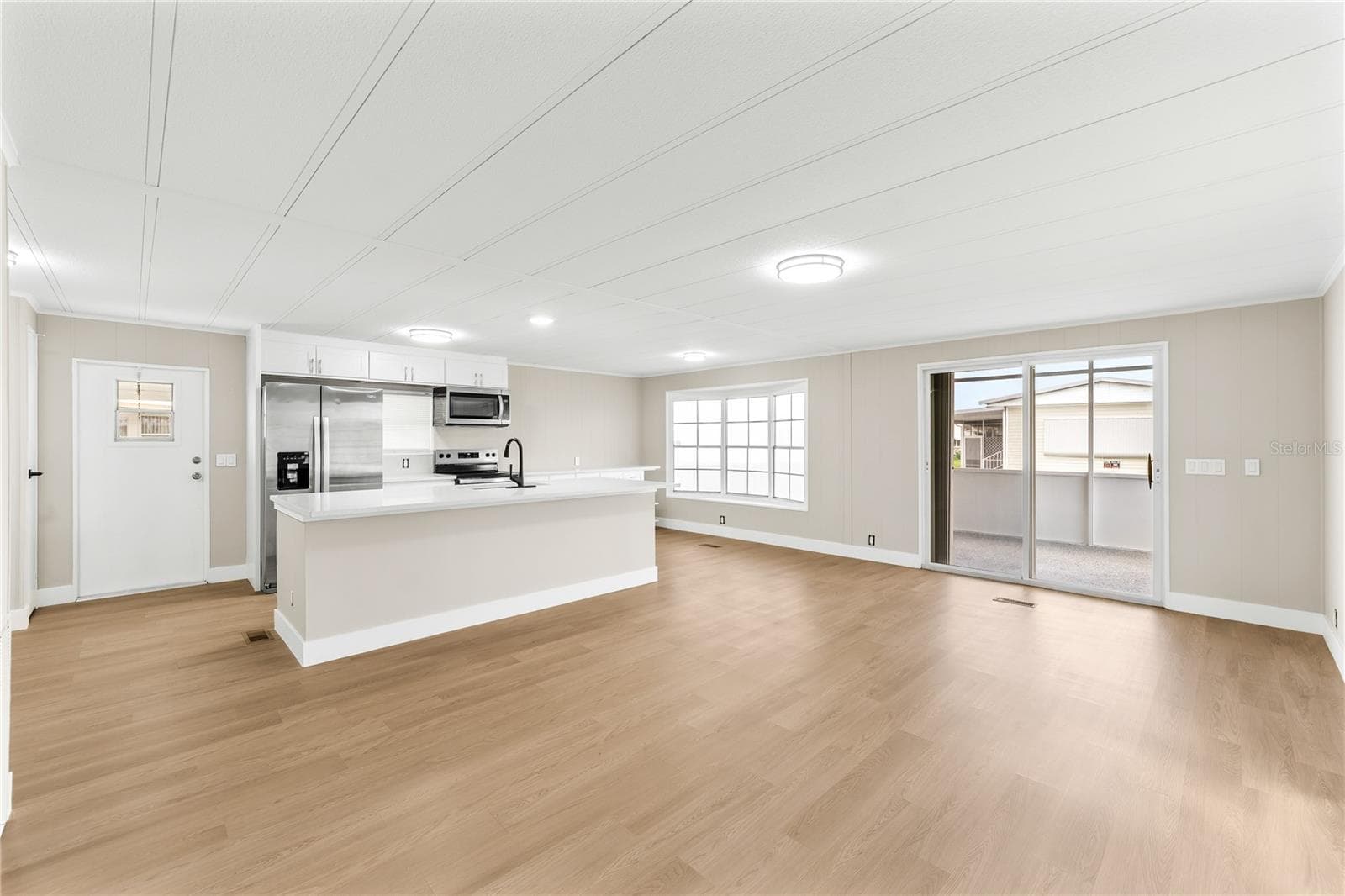 Manufactured Home at 52008 FLORINADA, BOYNTON BEACH, photo 9 of 29