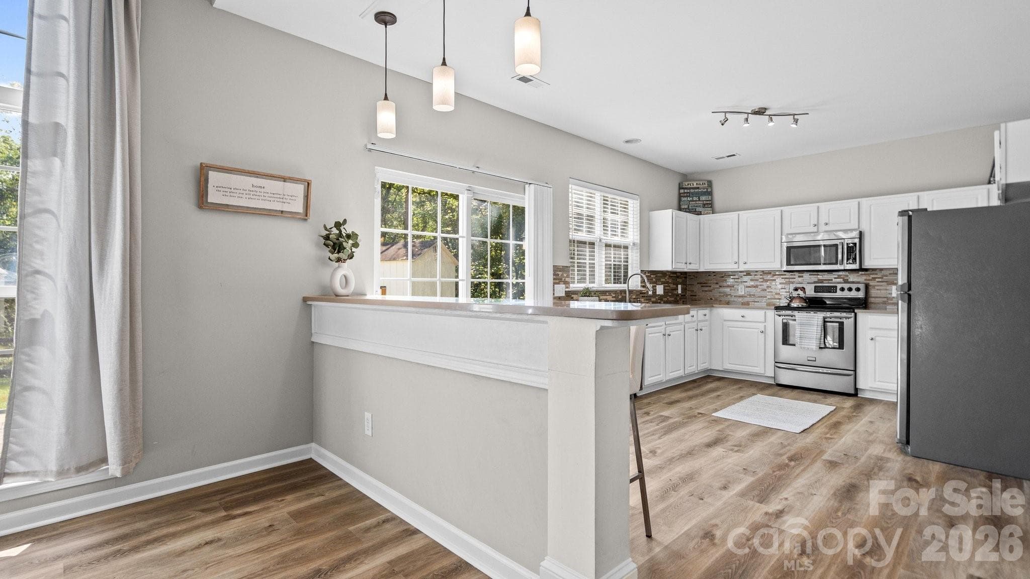 Single Family Residence at 9420 Hillston Ridge Road, Huntersville, photo 15 of 46