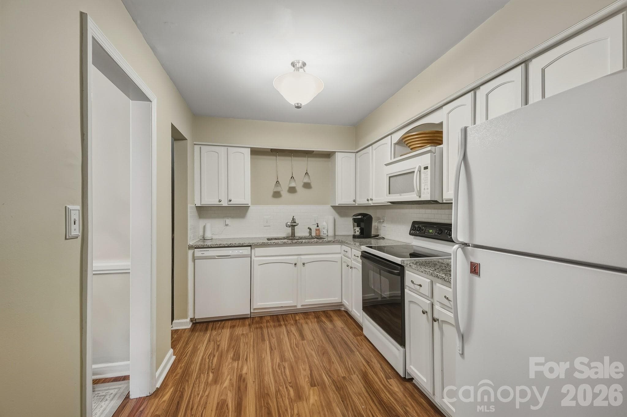 Condominium at 7034 Quail Hill Road, Charlotte, photo 7 of 25