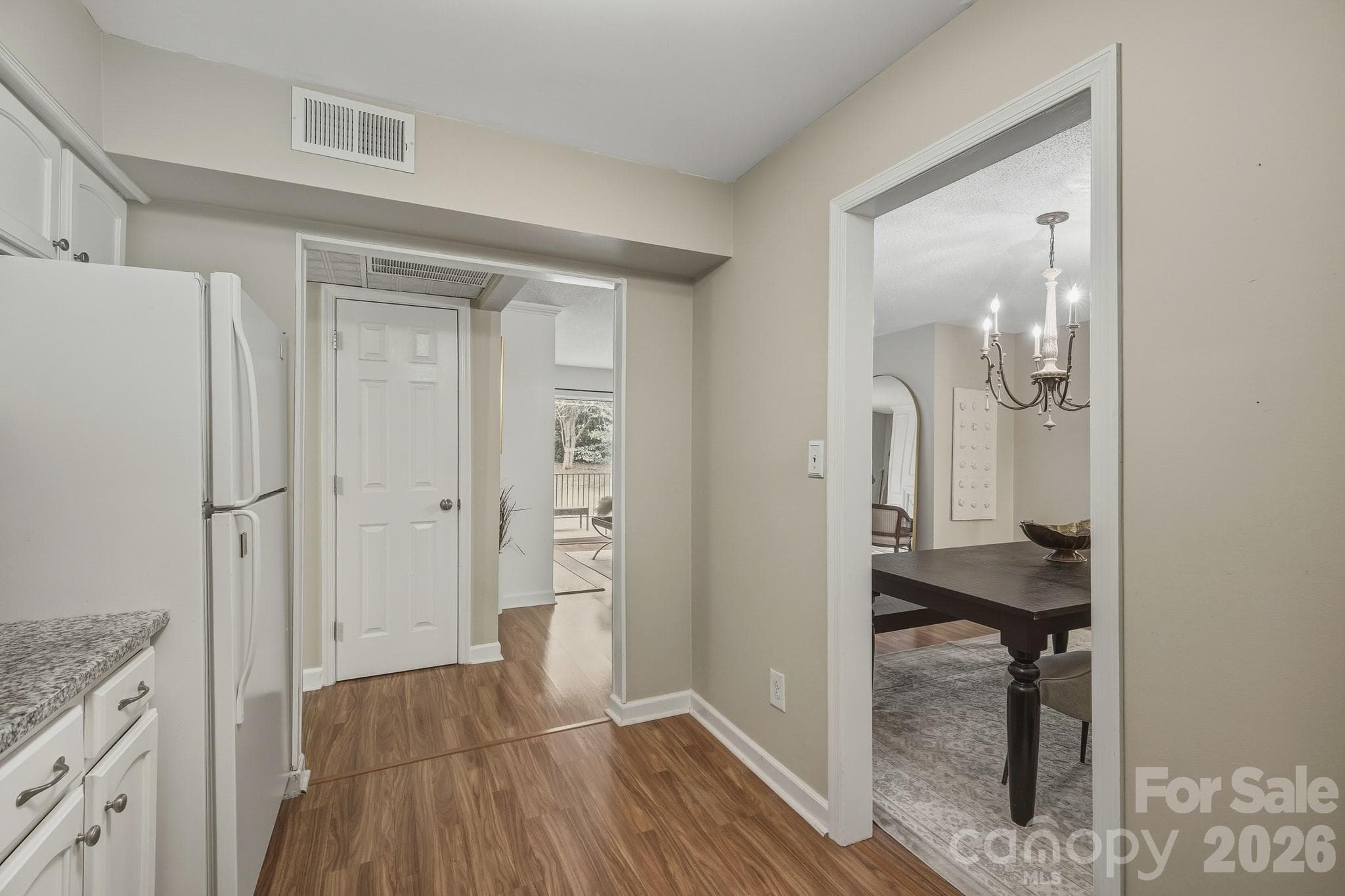 Condominium at 7034 Quail Hill Road, Charlotte, photo 8 of 25