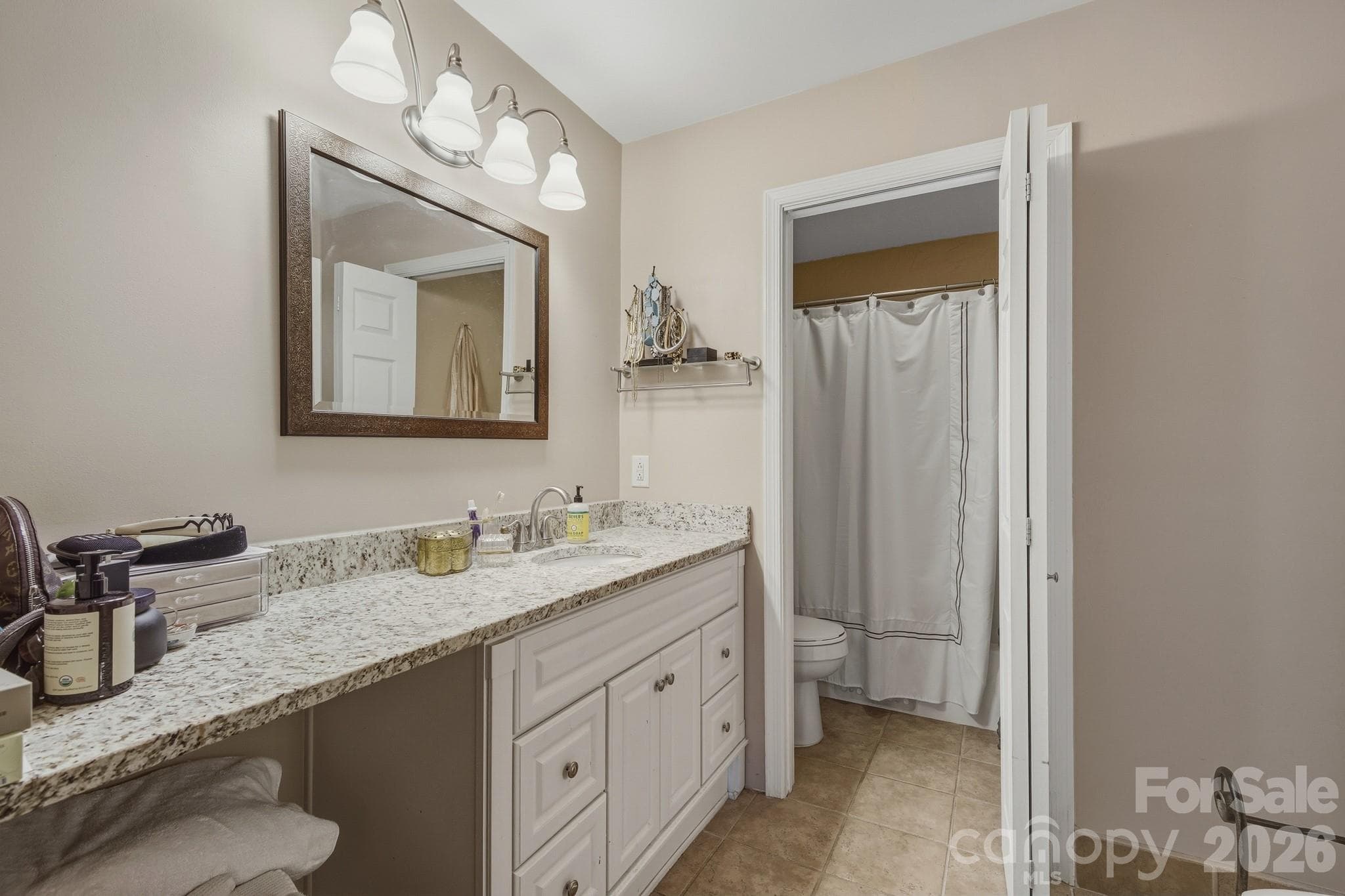 Condominium at 7034 Quail Hill Road, Charlotte, photo 18 of 25