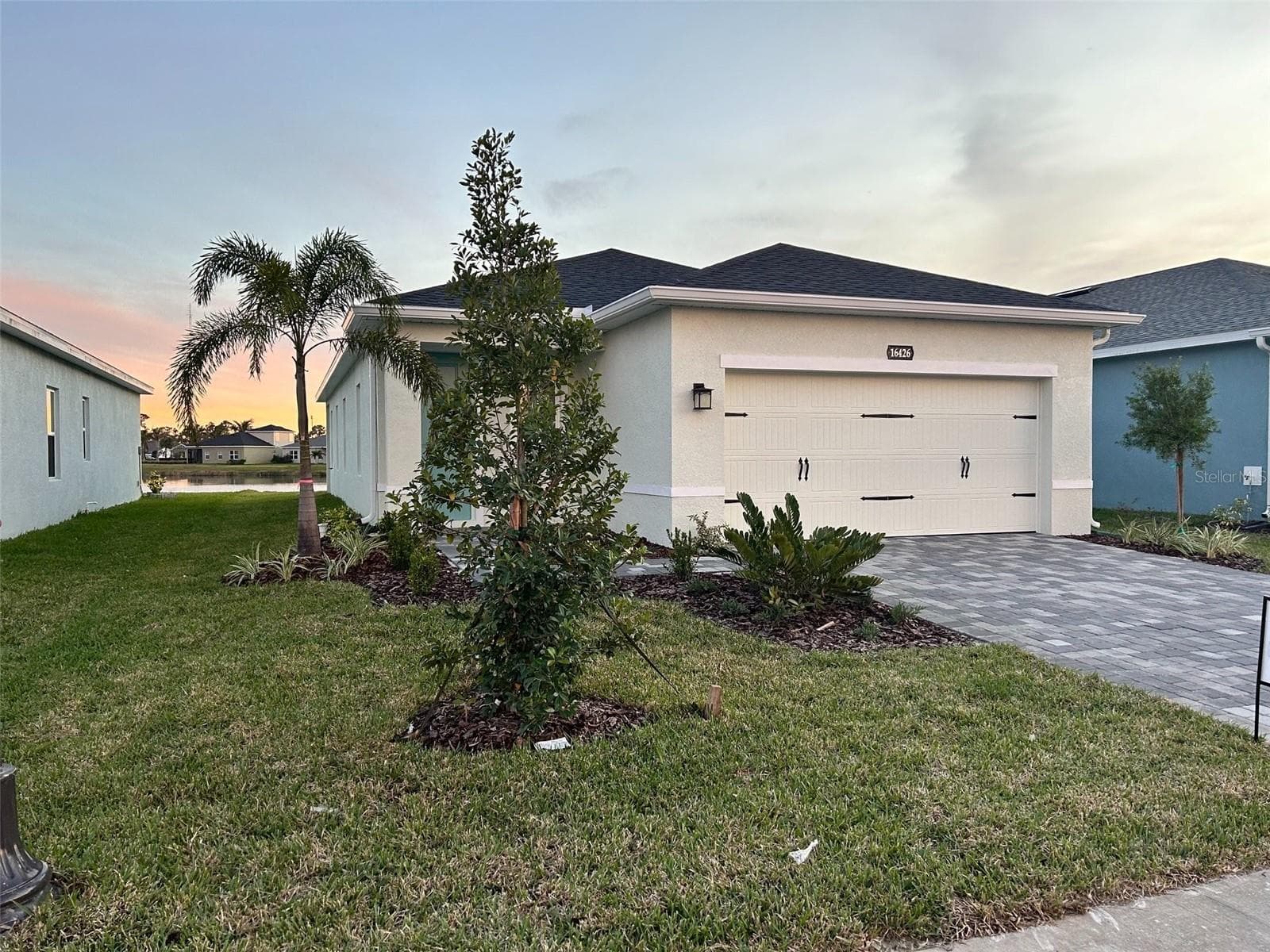 16426 QUEEN PALM DR
