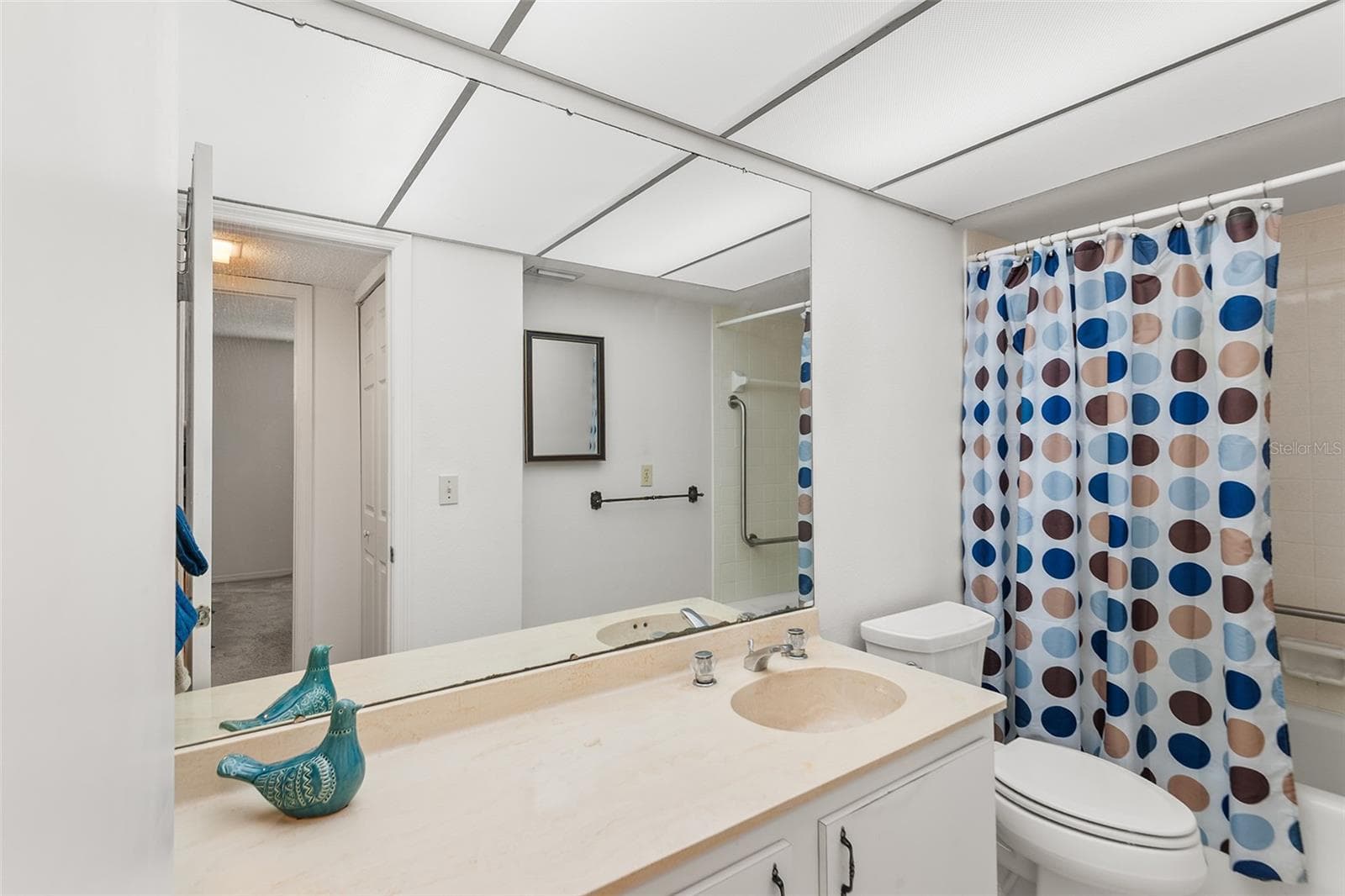 SECOND BATHROO HAS TUB/SHOWER - 1776 6TH ST NW #304, WINTER HAVEN
