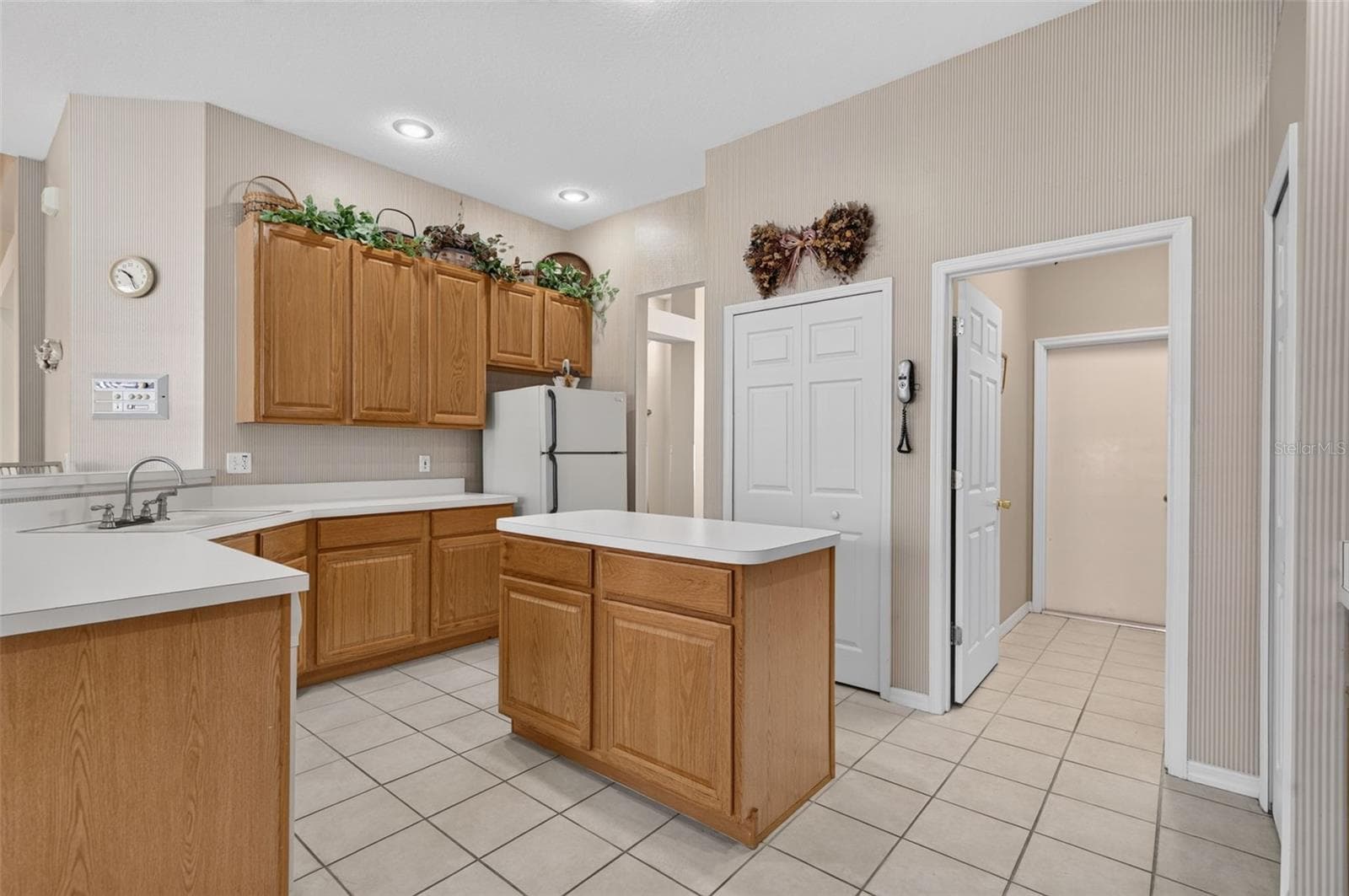 Single Family Residence at 106 SOUTHERN PINE WAY, DAVENPORT, photo 17 of 47