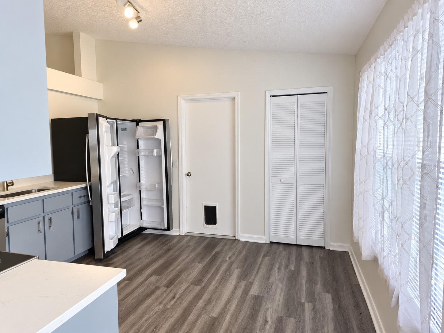 Kitchen - 2581 ALBURY AVE, DELTONA