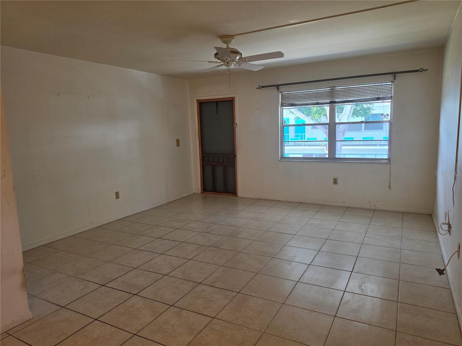 Living Room - 5850 21ST ST N #15, ST PETERSBURG