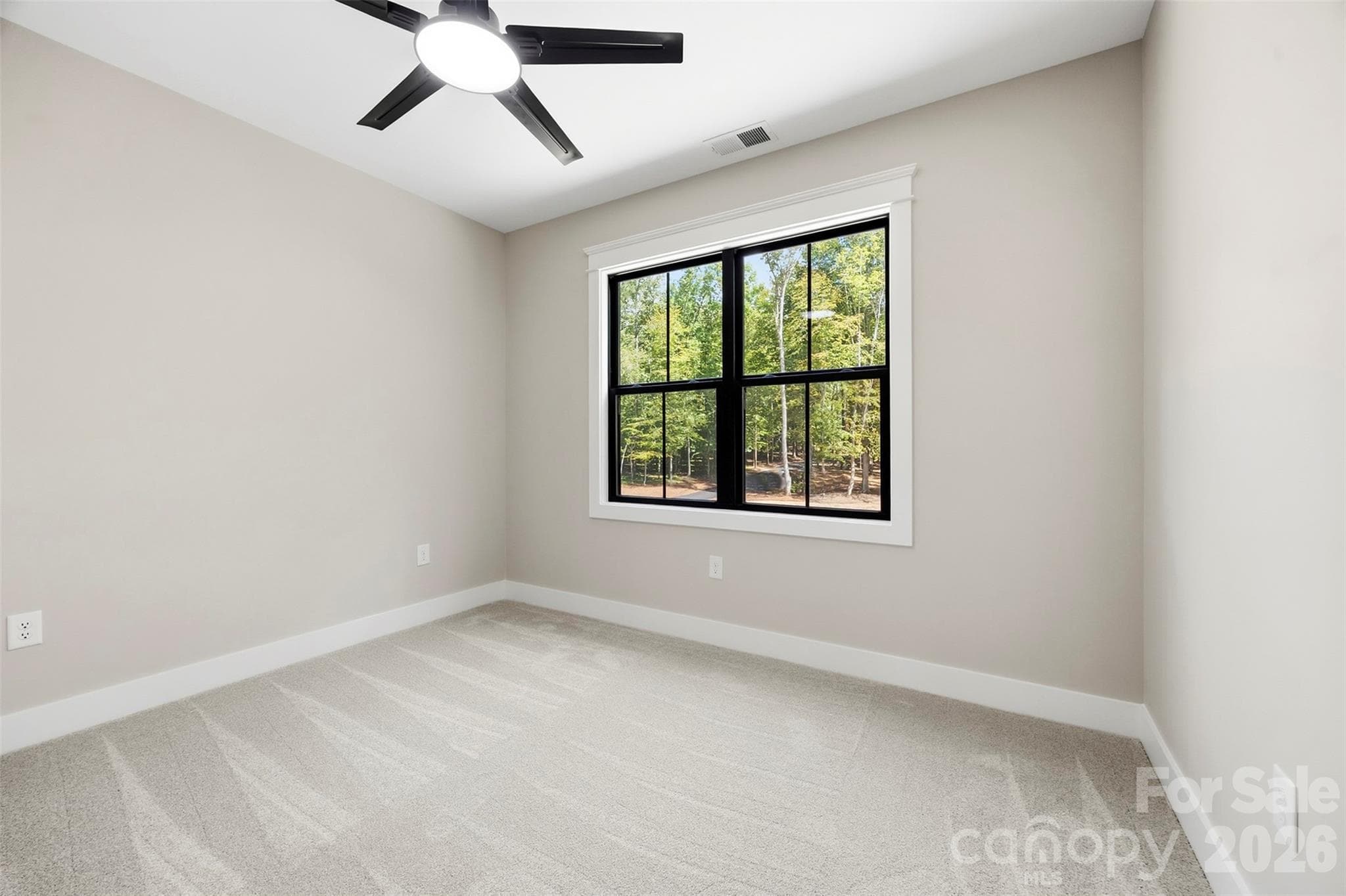 Upper level bedroom. - 3515 Capricorn Road, Lancaster