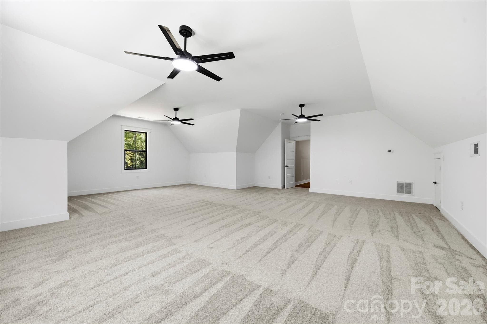 Upper level bonus room. - 3515 Capricorn Road, Lancaster