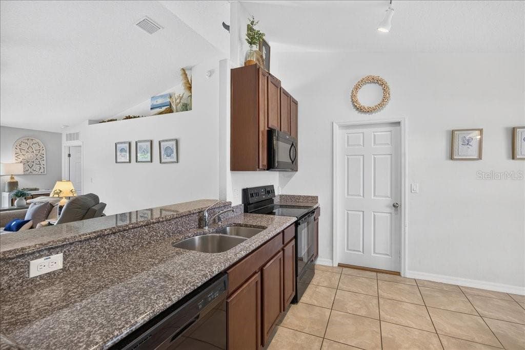 Single Family Residence at 49 FORSYTHE LN, PALM COAST, photo 16 of 36