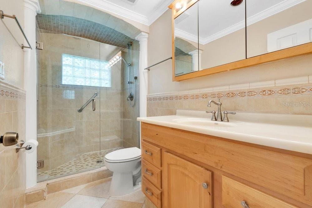 Primary Bathroom - 3742 SUTTERS MILL CIR, CASSELBERRY