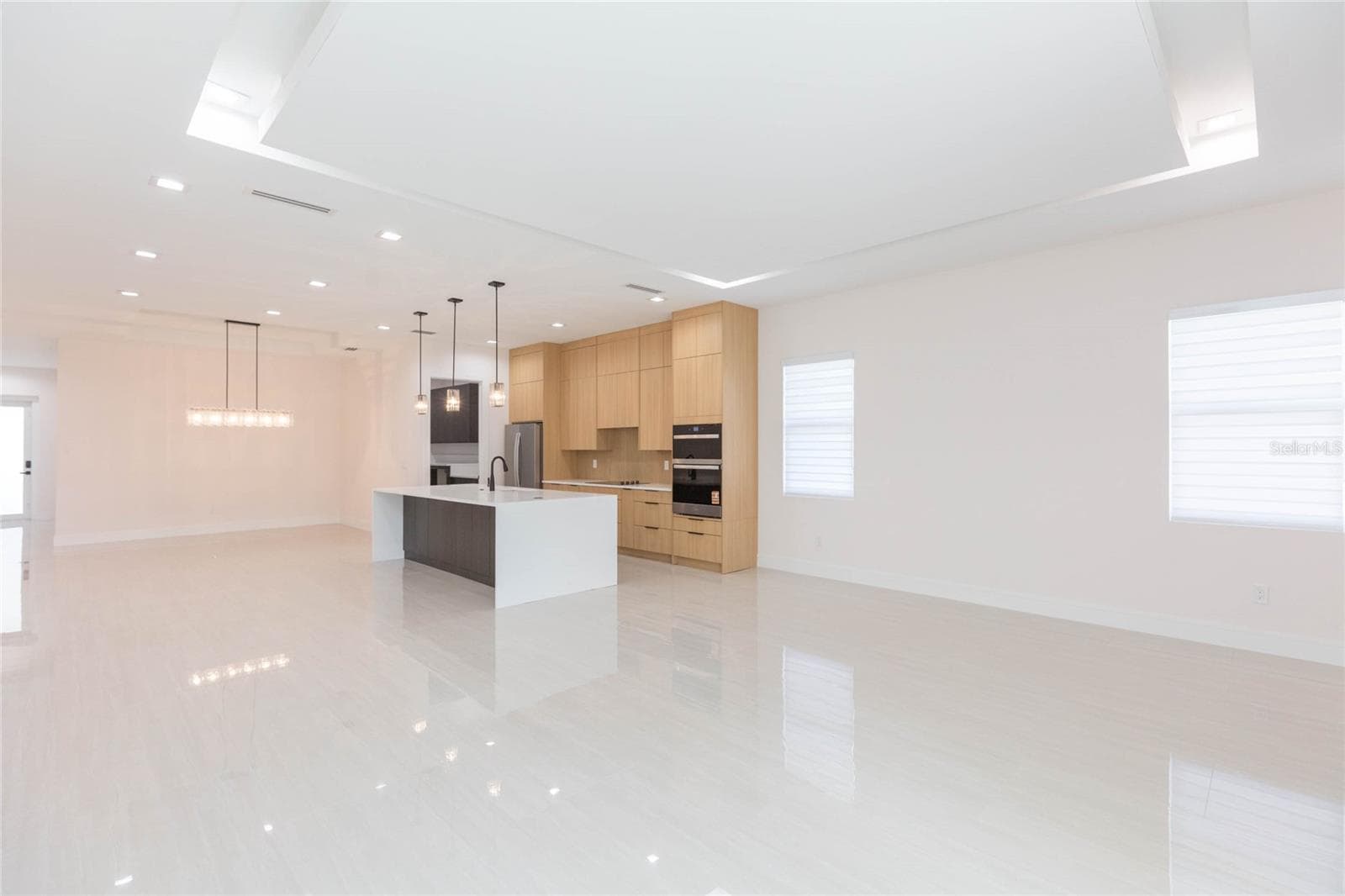 Single Family Residence at 7205 N LOIS AVE, TAMPA, photo 17 of 54