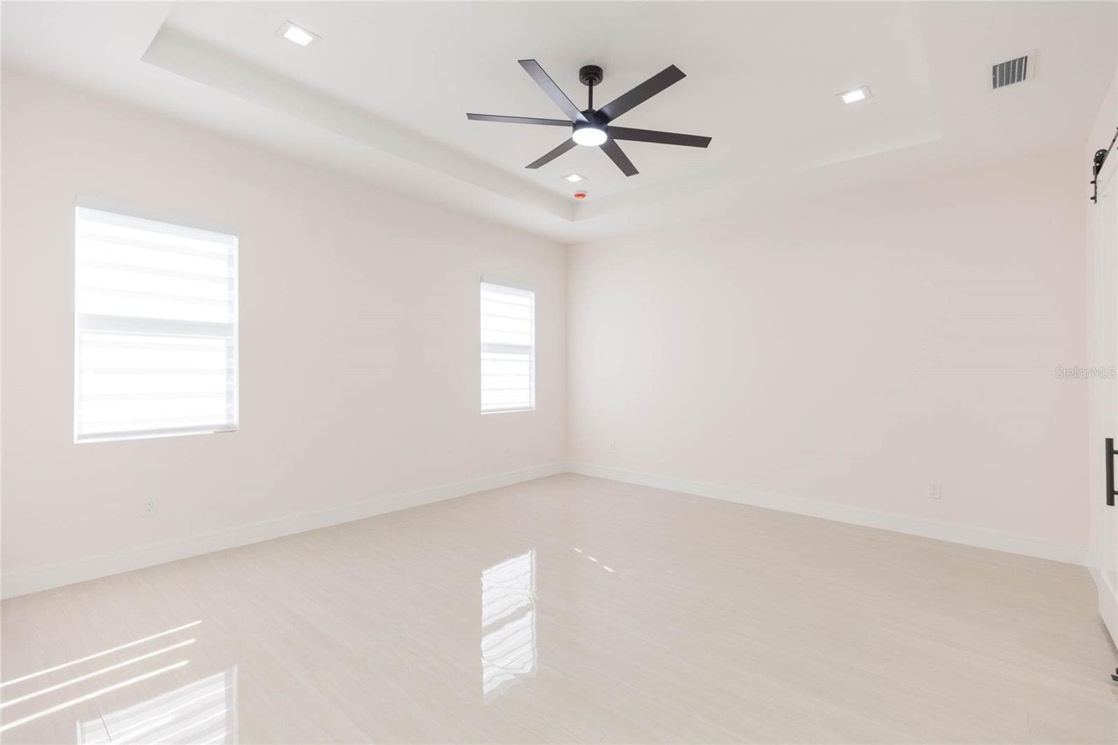 Single Family Residence at 7205 N LOIS AVE, TAMPA, photo 32 of 54