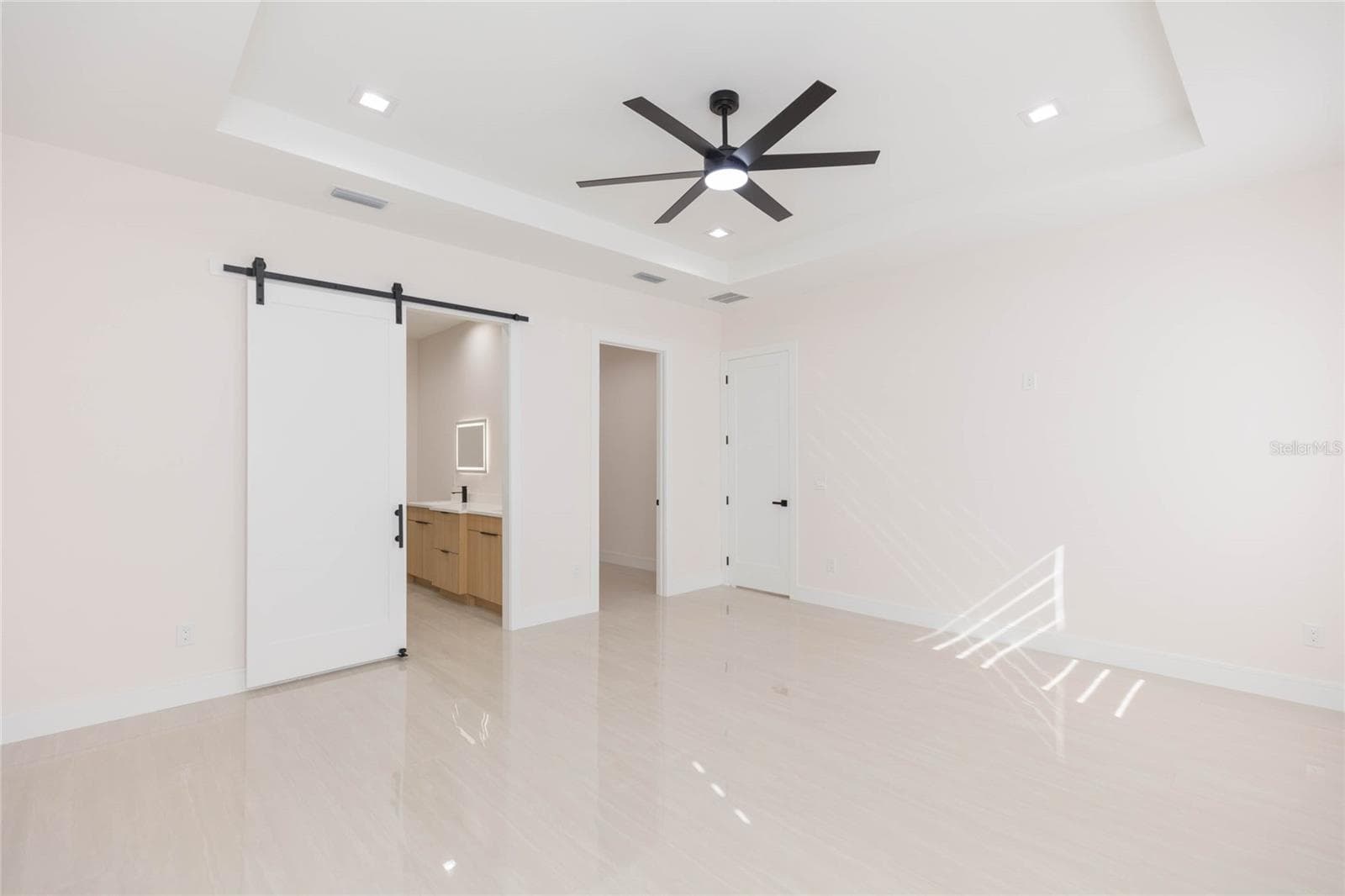 Single Family Residence at 7205 N LOIS AVE, TAMPA, photo 34 of 54