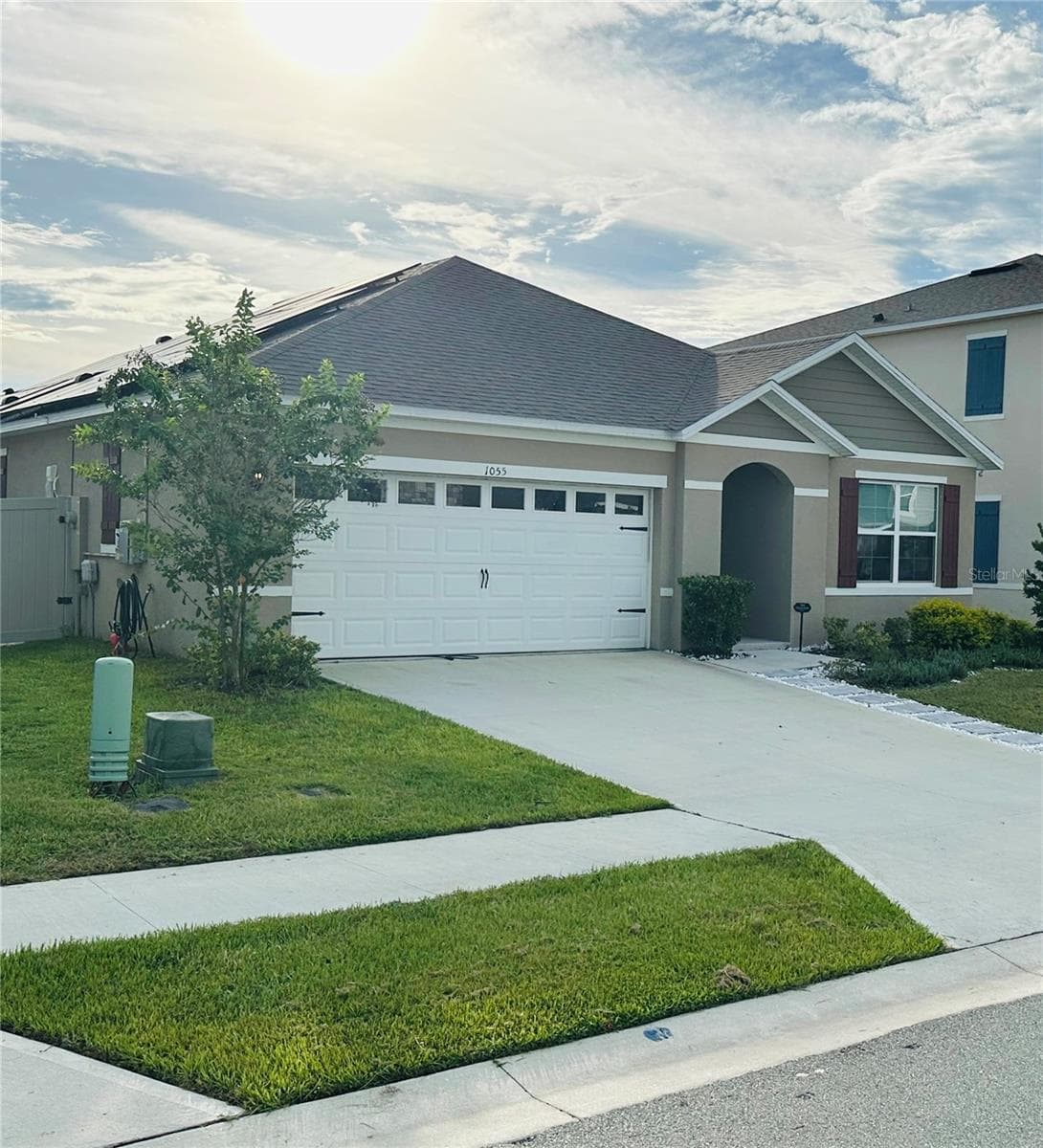 Single Family Residence at 1055 GRIFFON AVE, LAKE ALFRED, photo 2 of 33