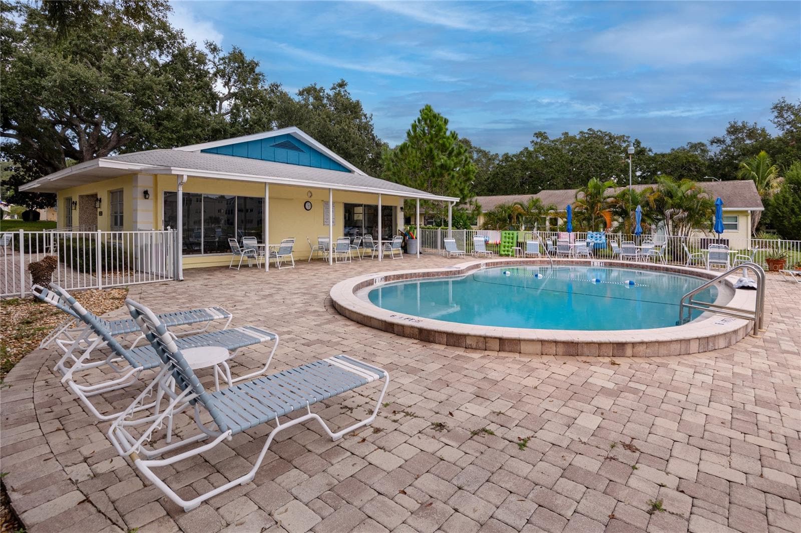 Condominium at 821 DELEON CT #309, DUNEDIN, photo 30 of 40