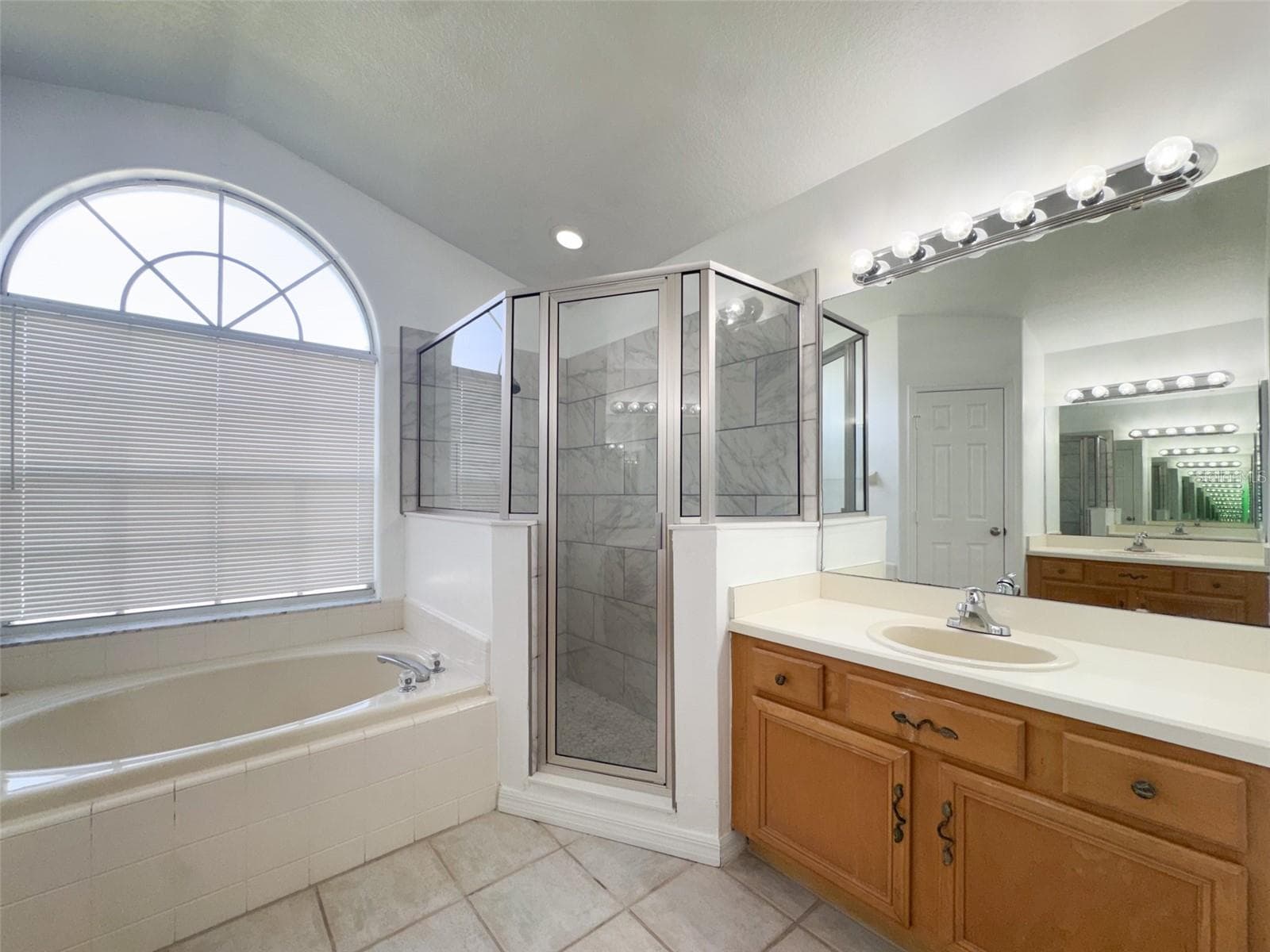 Single Family Residence at 14706 PEPPERMILL TRL, CLERMONT, photo 11 of 32