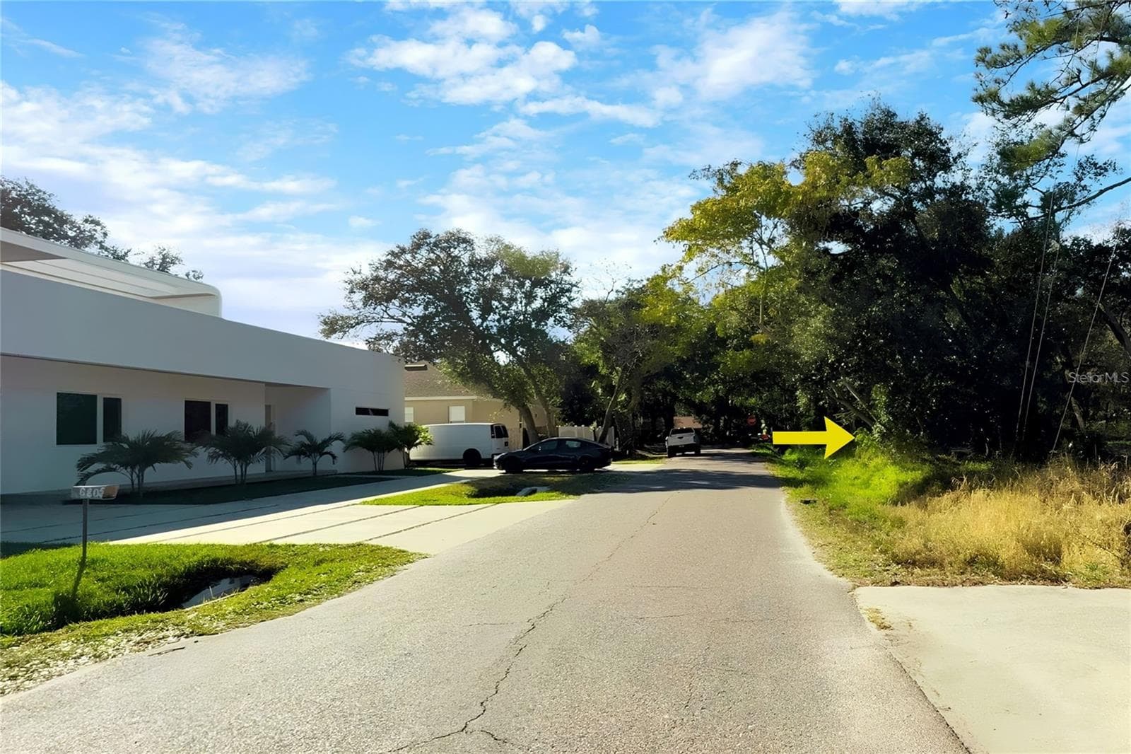 Lot on Right Side of street - 6806 NEW YORK DR #Lot B, TAMPA