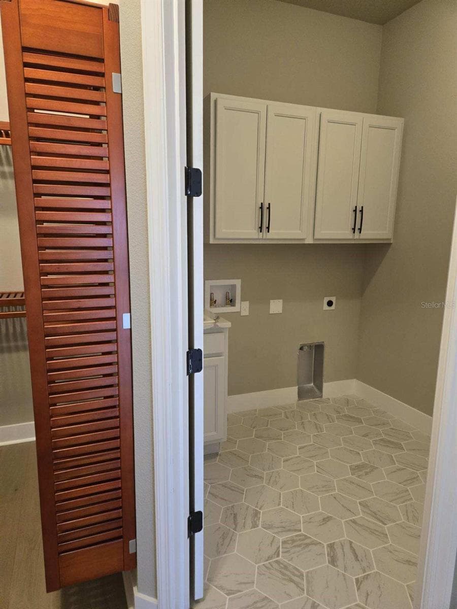 Single Family Residence at 19 DEL PALMA DR, PALM COAST, photo 8 of 12