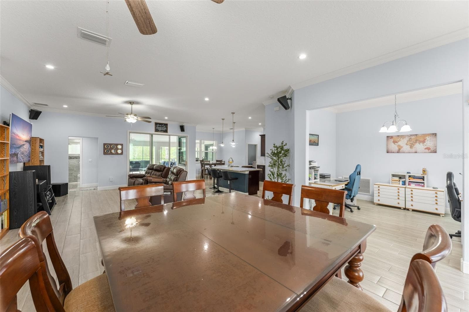 Single Family Residence at 18826 REYNOLDS PKWY, ORLANDO, photo 7 of 59