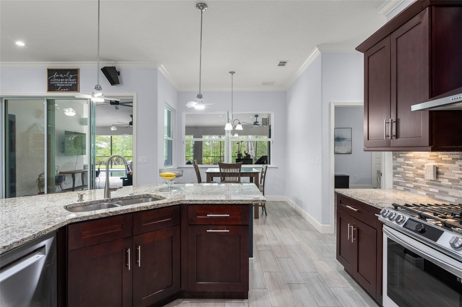Single Family Residence at 18826 REYNOLDS PKWY, ORLANDO, photo 17 of 59