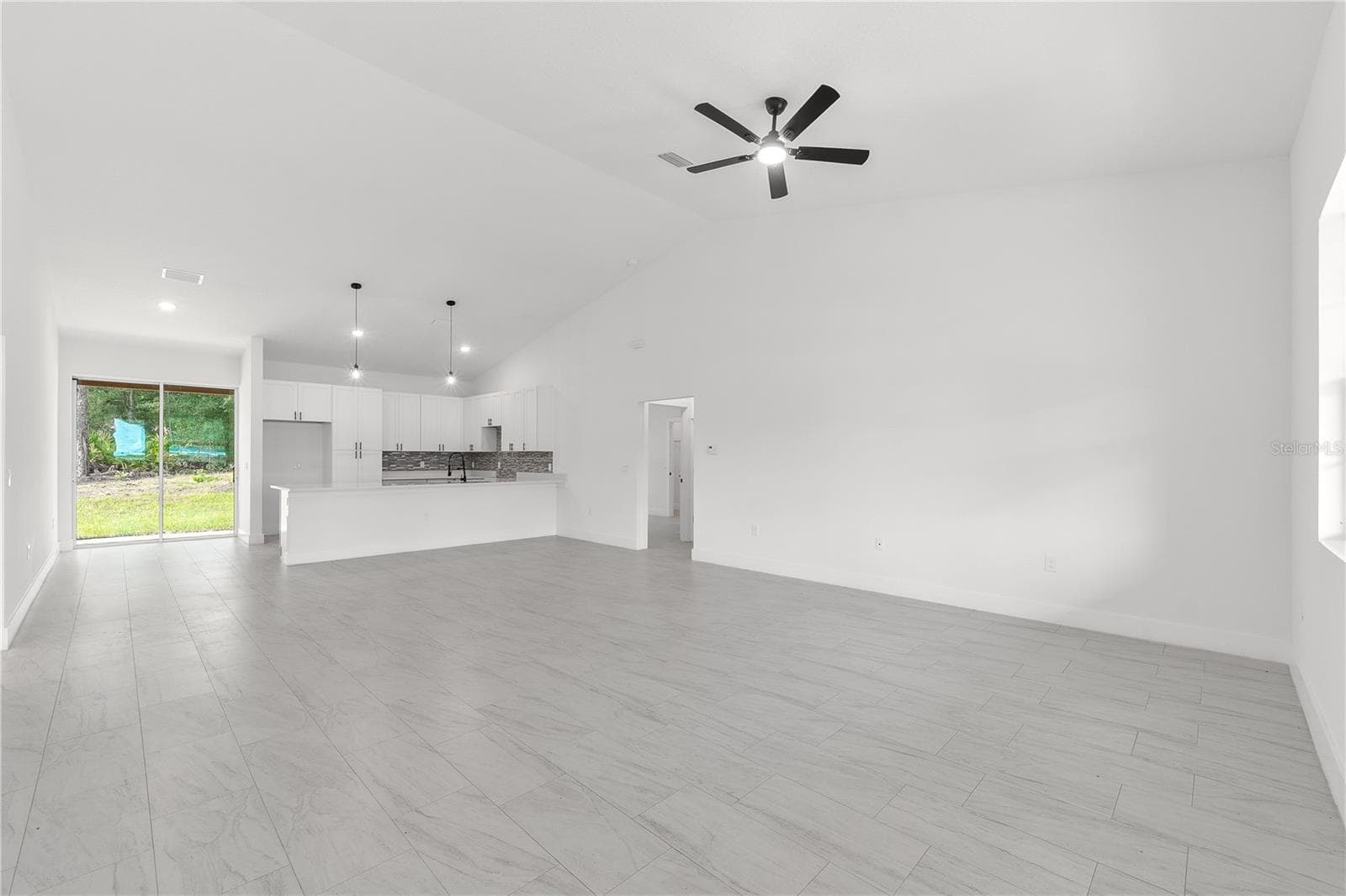 Single Family Residence at 1097 W CARY DR, CITRUS SPRINGS, photo 6 of 34