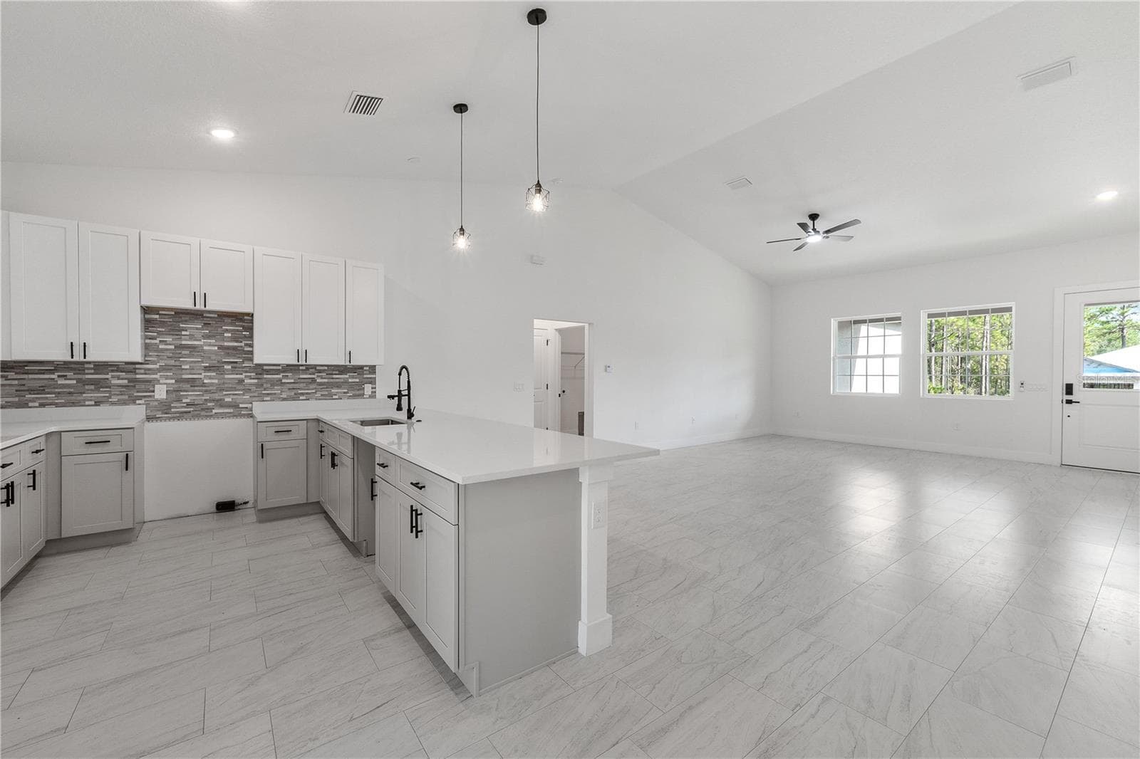 Single Family Residence at 1097 W CARY DR, CITRUS SPRINGS, photo 10 of 34