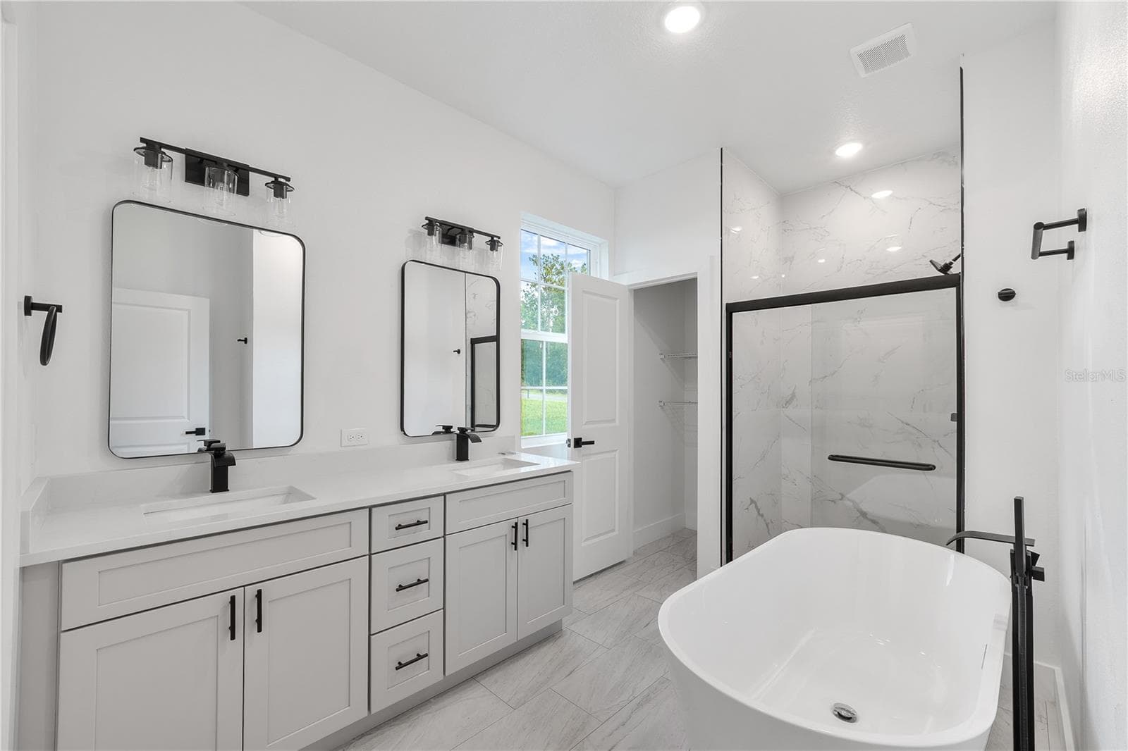 Single Family Residence at 1097 W CARY DR, CITRUS SPRINGS, photo 14 of 34