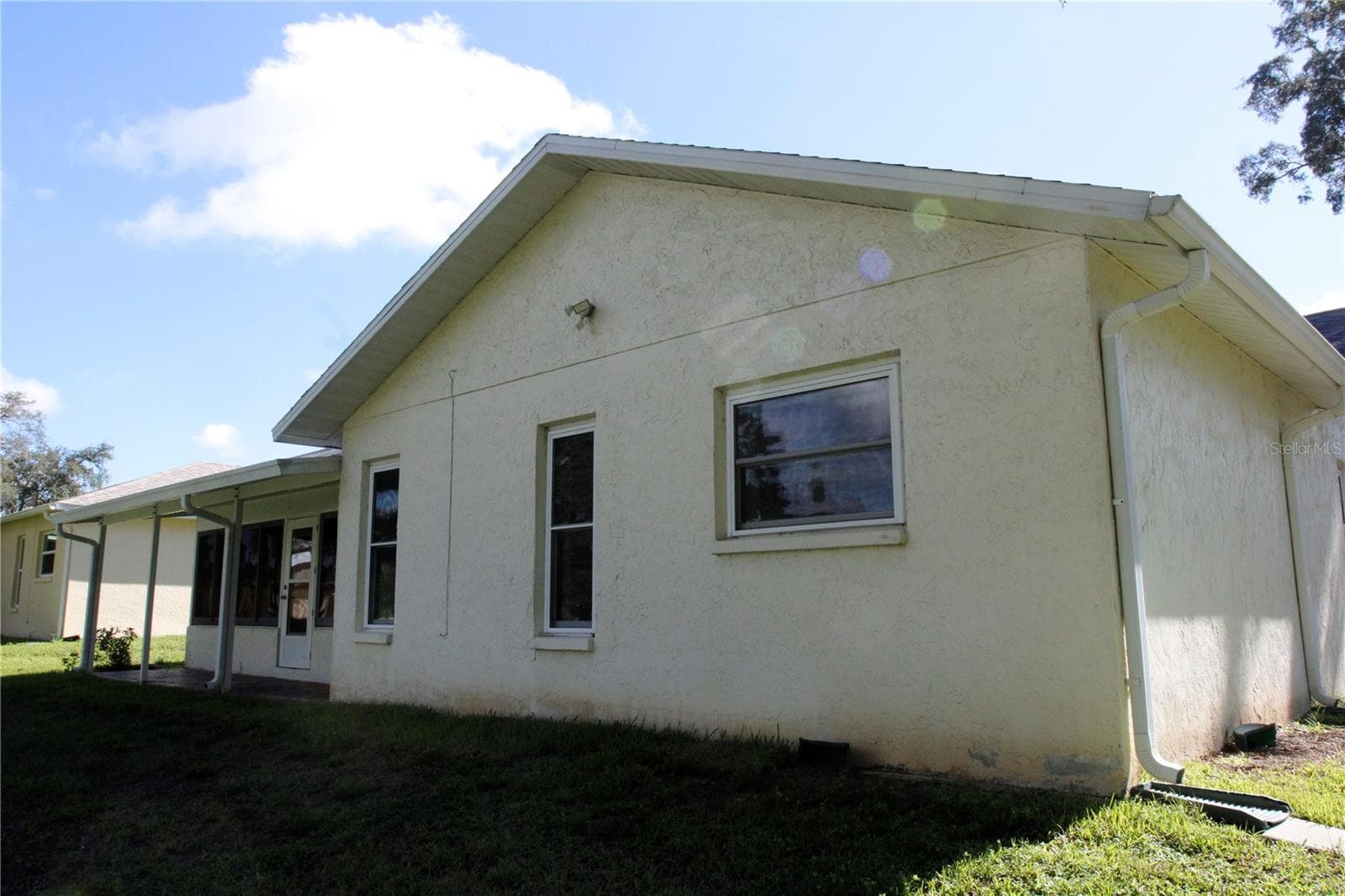 Single Family Residence at 10749 FALLEN LEAF LN, PORT RICHEY, photo 4 of 70