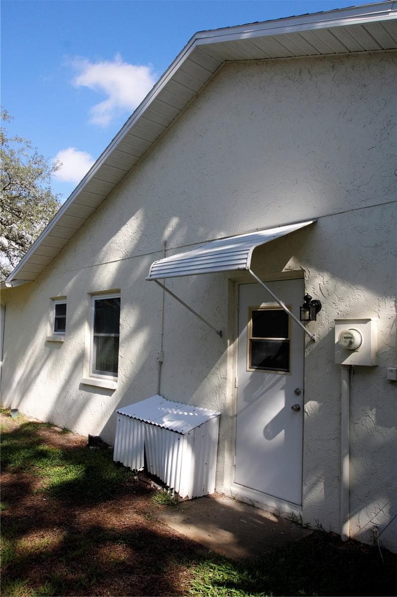 Single Family Residence at 10749 FALLEN LEAF LN, PORT RICHEY, photo 5 of 70