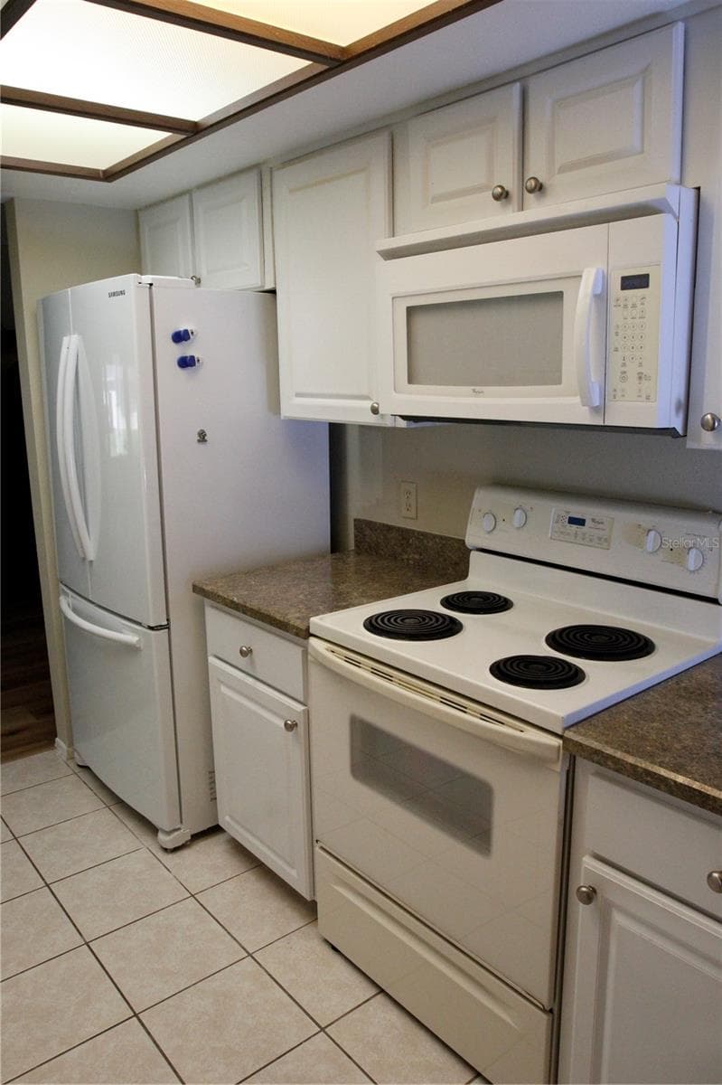 Single Family Residence at 10749 FALLEN LEAF LN, PORT RICHEY, photo 15 of 70