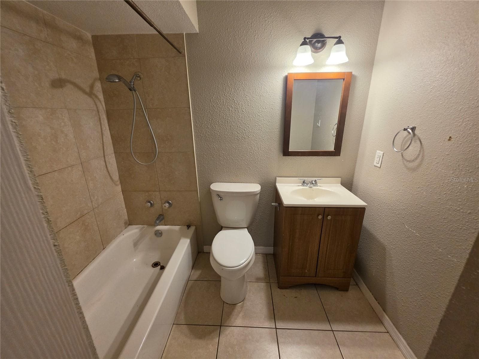 Townhouse at 1615 TERRACE DR, SANFORD, photo 9 of 17