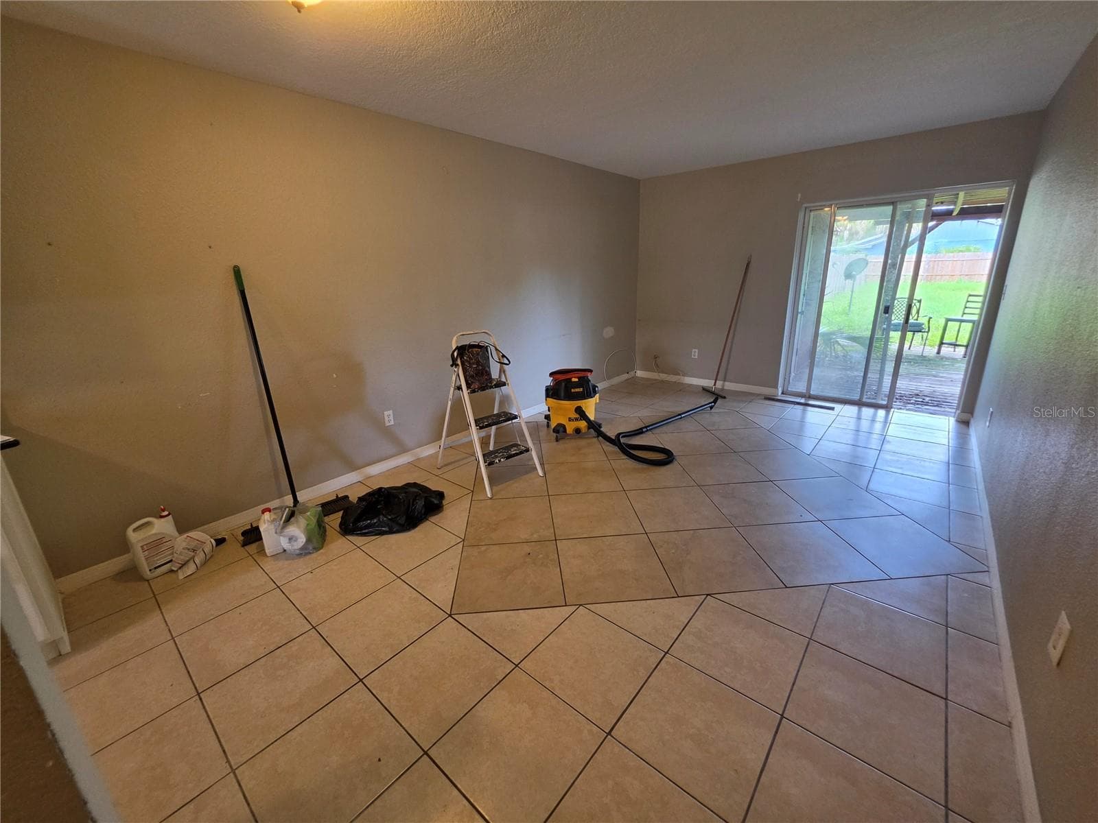 Townhouse at 1615 TERRACE DR, SANFORD, photo 16 of 17