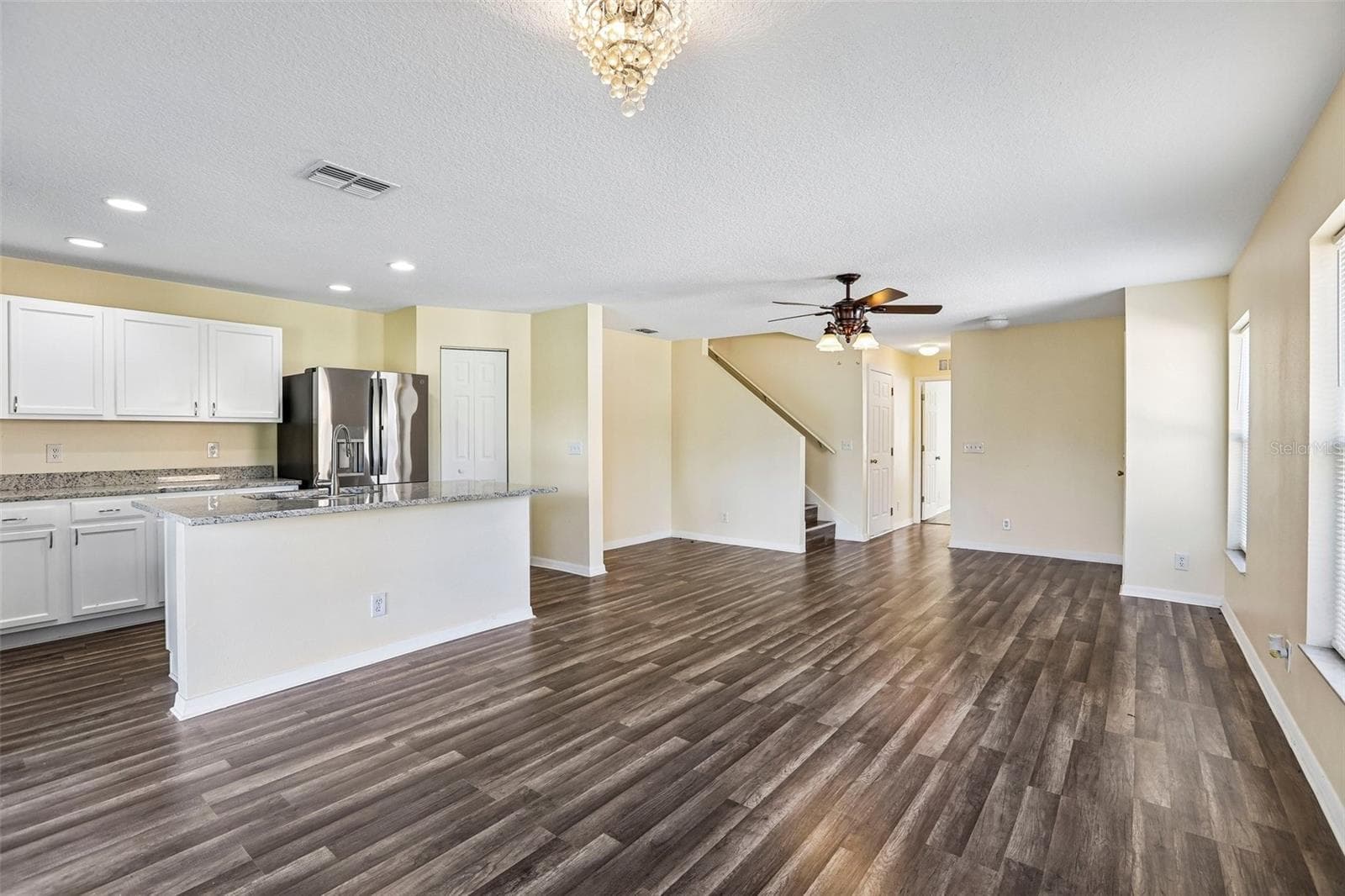 Townhouse at 2520 COLONY REED LN, CLEARWATER, photo 3 of 27