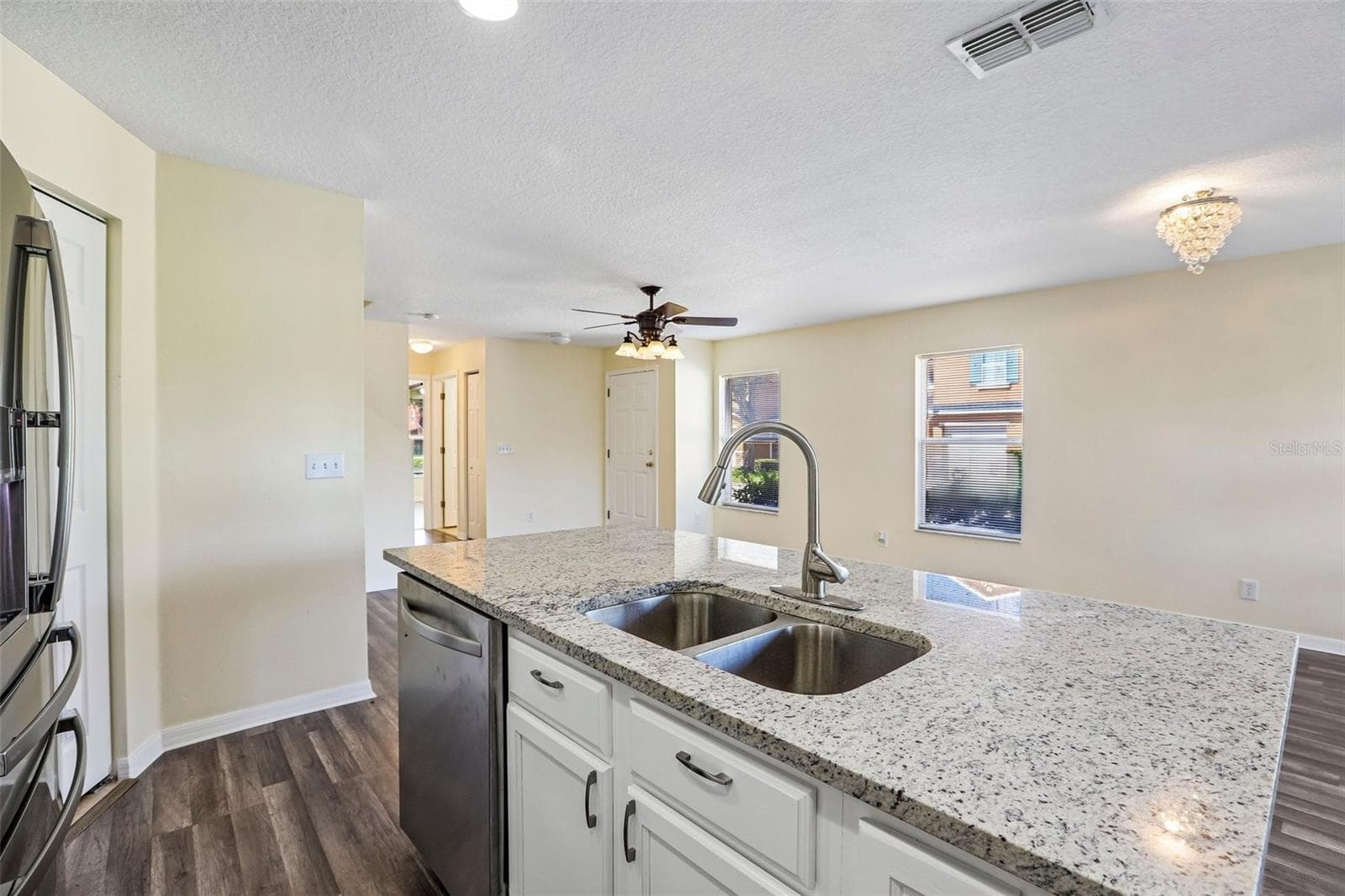 Townhouse at 2520 COLONY REED LN, CLEARWATER, photo 4 of 27
