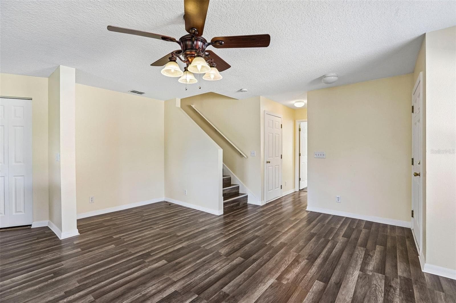 Townhouse at 2520 COLONY REED LN, CLEARWATER, photo 7 of 27