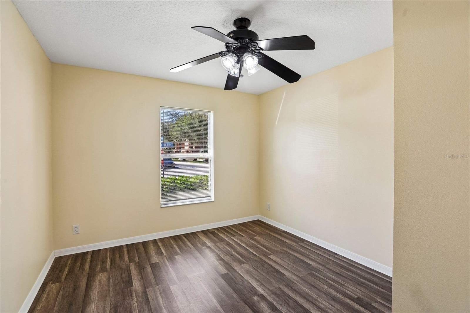 Townhouse at 2520 COLONY REED LN, CLEARWATER, photo 9 of 27
