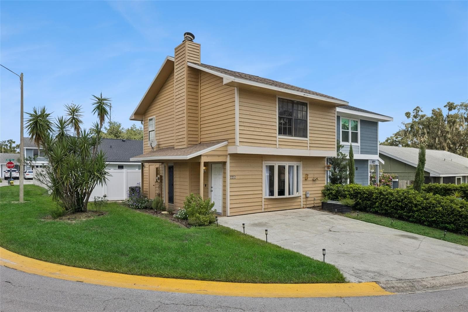 445 COTTONWOOD DR