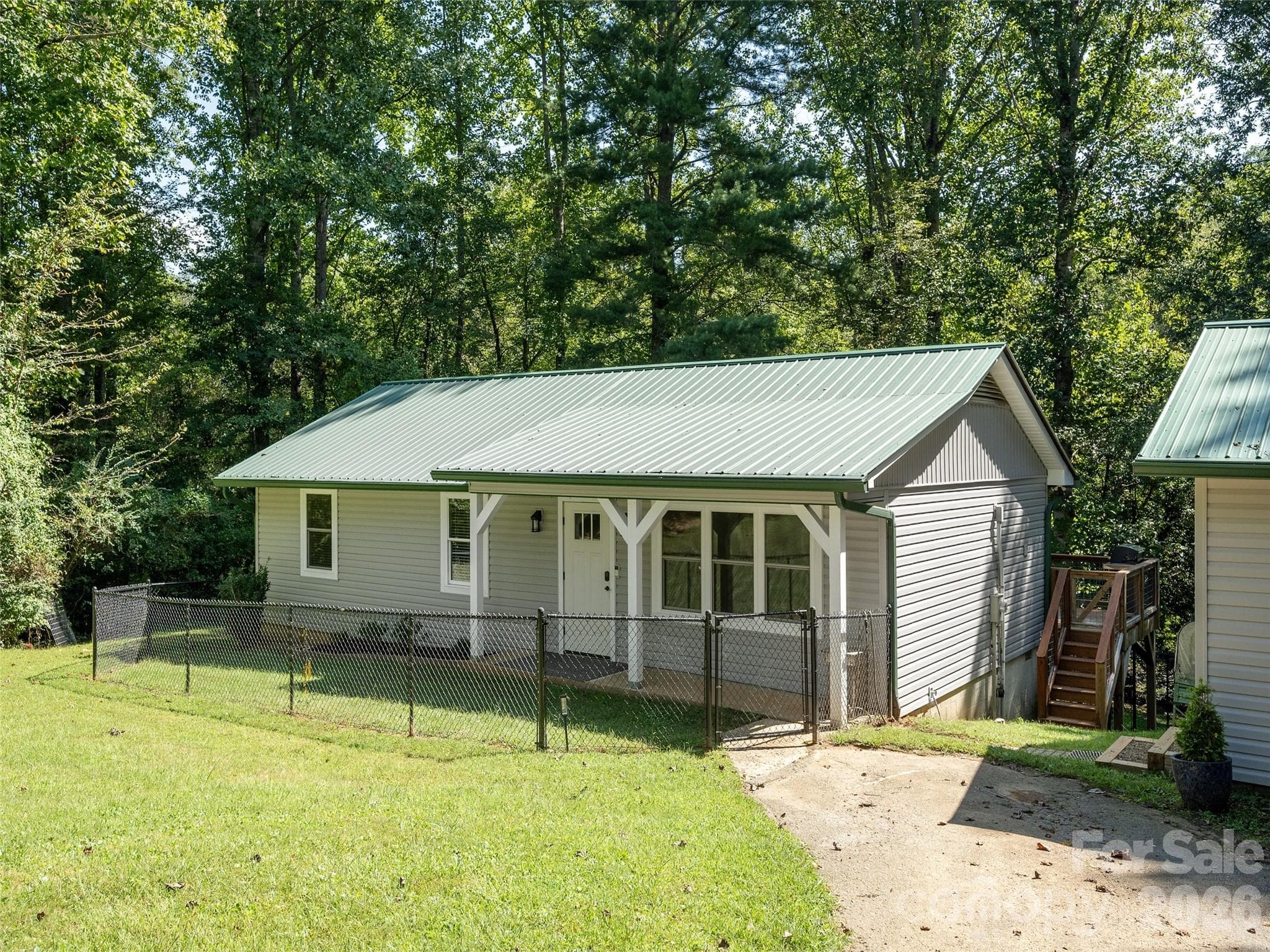 Single Family Residence at 4103 Turnpike Road, Horse Shoe, photo 2 of 31