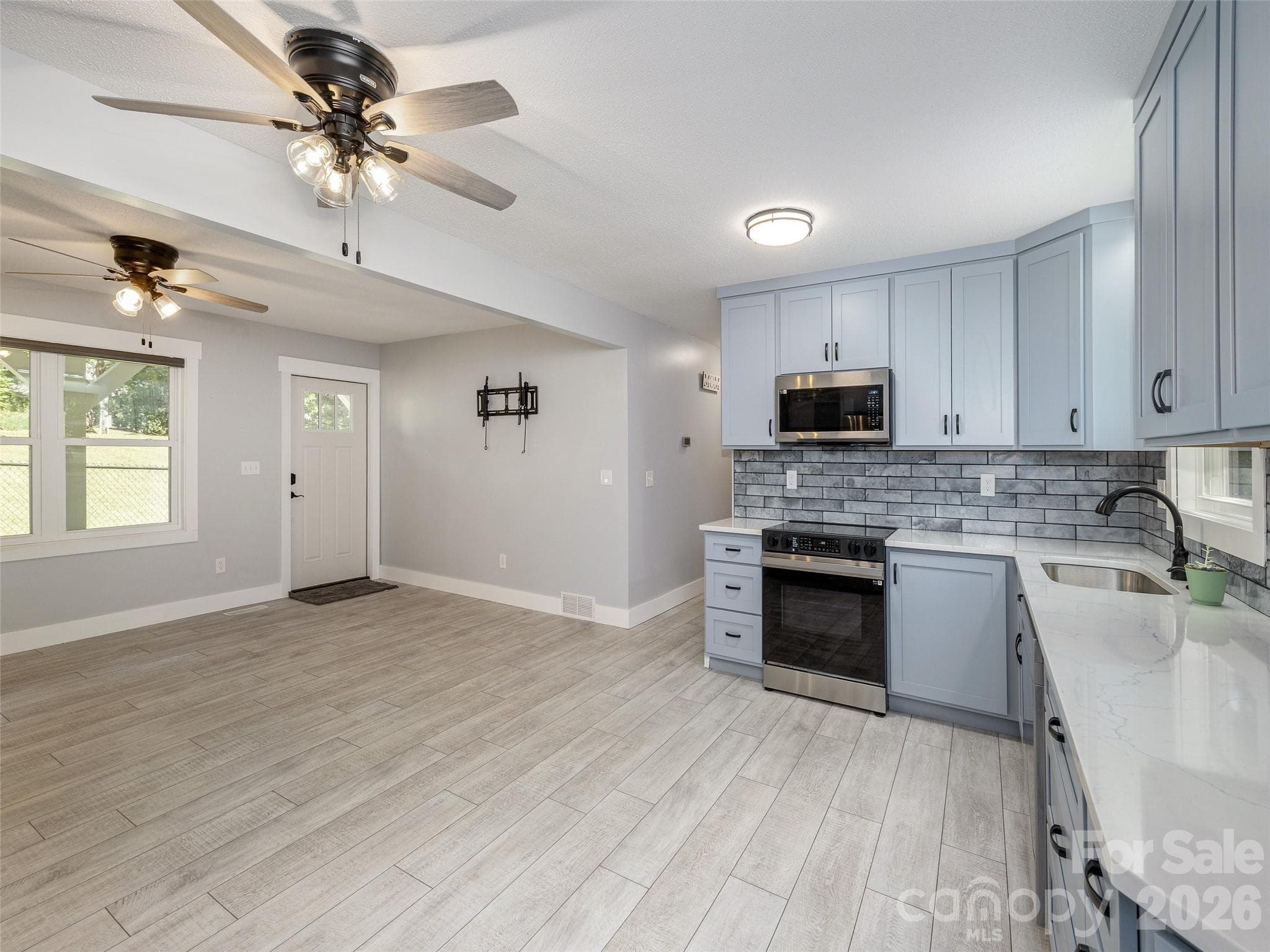 Single Family Residence at 4103 Turnpike Road, Horse Shoe, photo 9 of 31