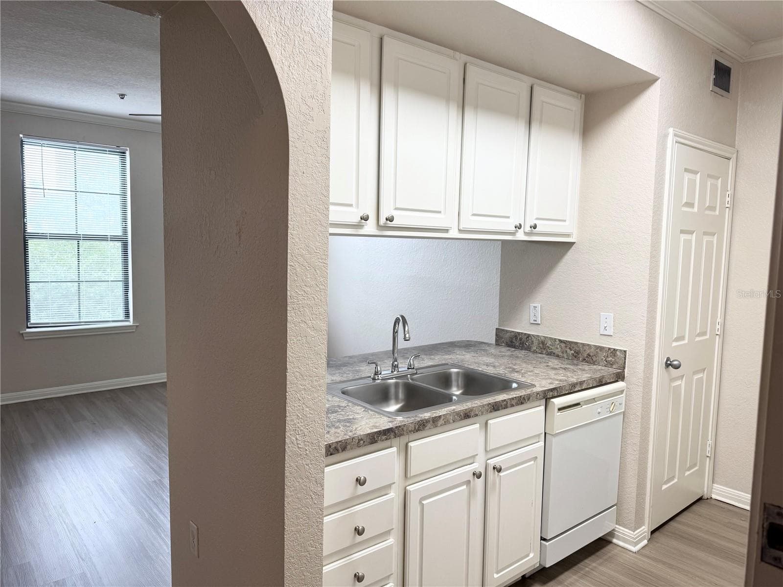 Hallway - 911 N ORANGE AVE #445, ORLANDO