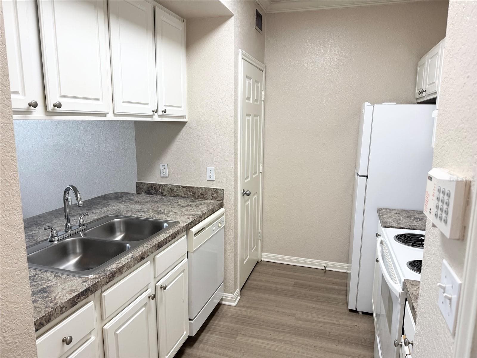 Kitchen - 911 N ORANGE AVE #445, ORLANDO