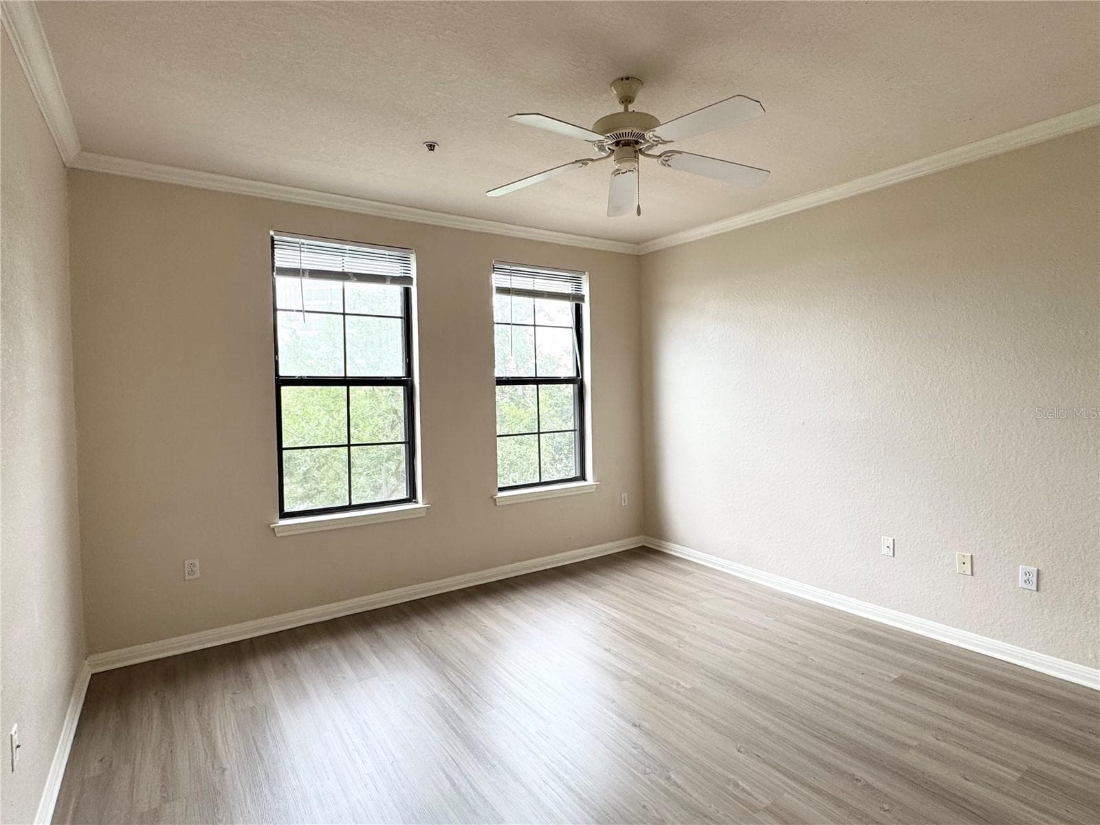 Living Room - 911 N ORANGE AVE #445, ORLANDO