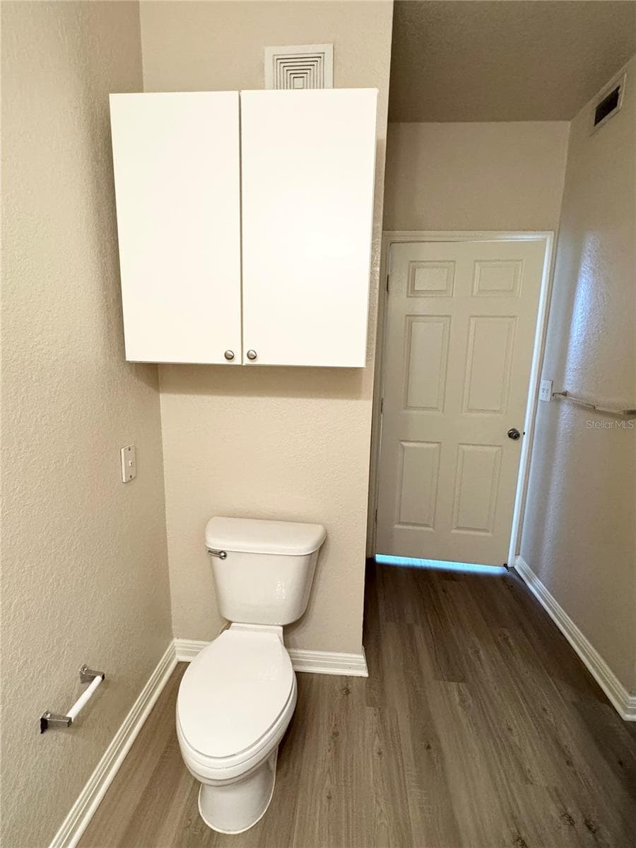 Master bathroom - 911 N ORANGE AVE #445, ORLANDO