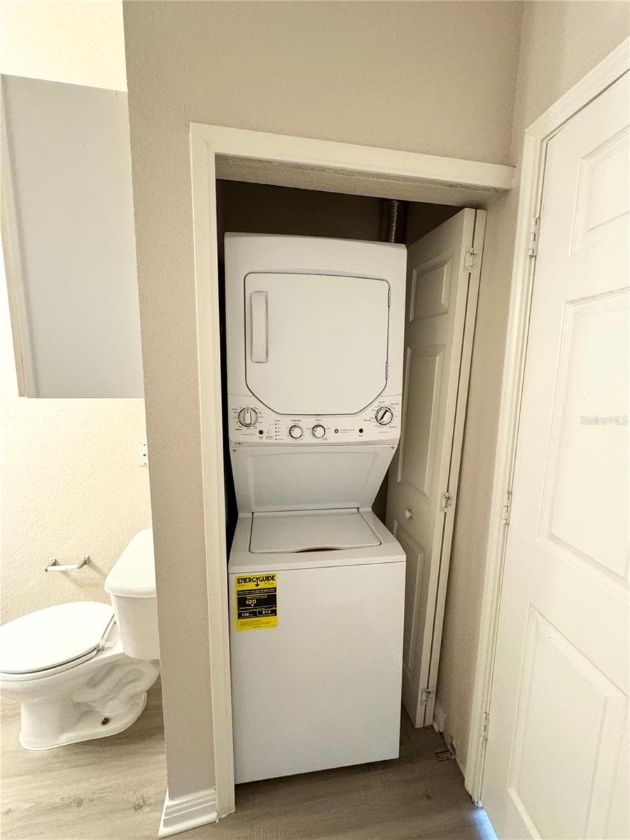 Stackable Washer and Dryer - 911 N ORANGE AVE #445, ORLANDO