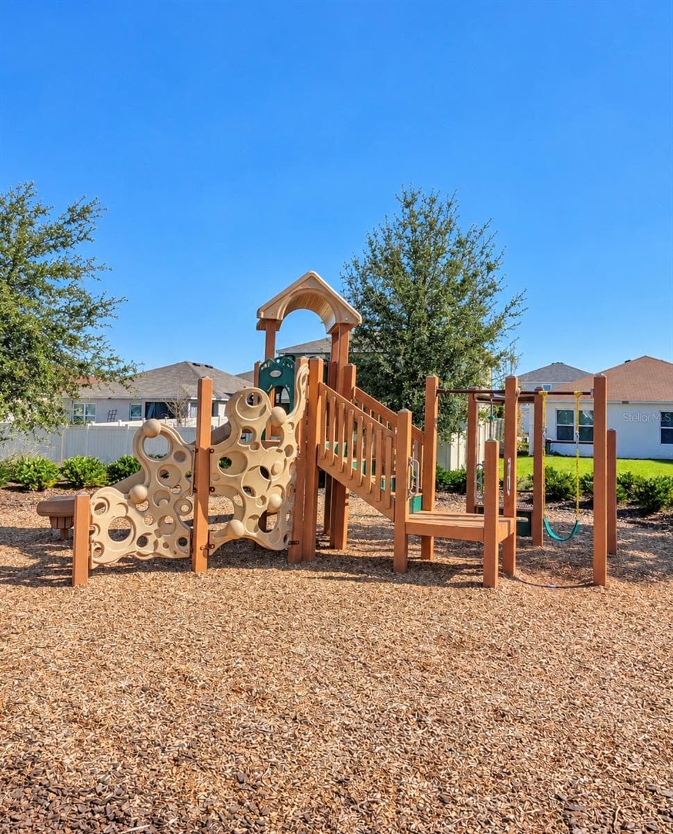 Single Family Residence at 604 SARNER PASS WAY, WINTER HAVEN, photo 17 of 21