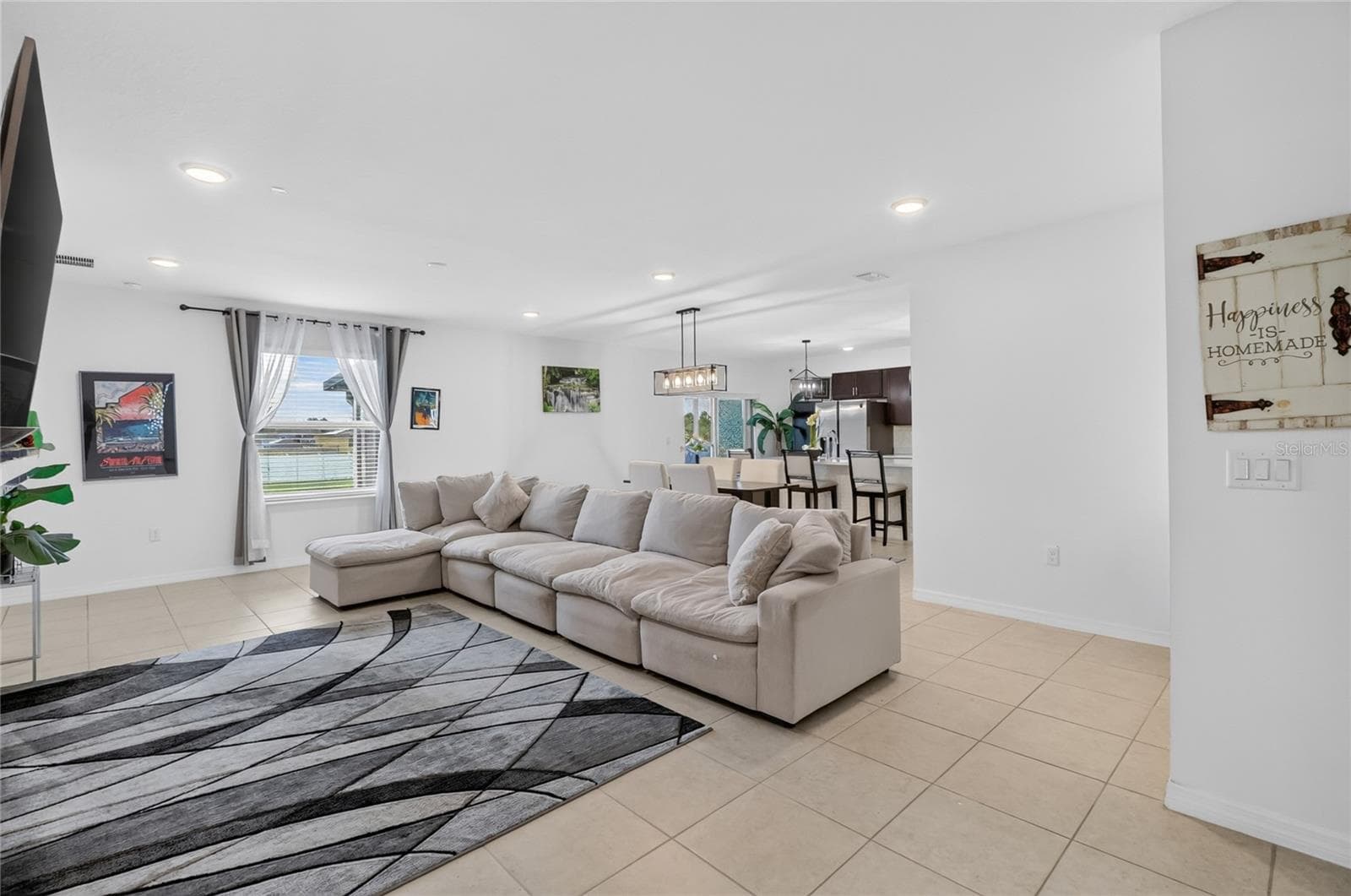 Home is light and bright - 456 ADRIEL AVE, WINTER HAVEN