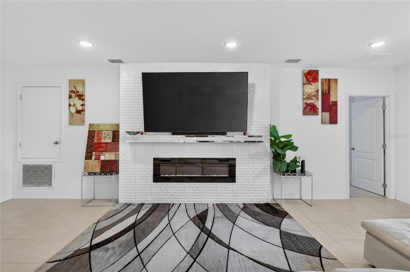 Love the living room set up. - 456 ADRIEL AVE, WINTER HAVEN