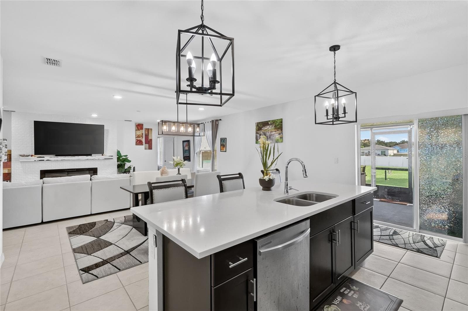 Love these pendant lights - 456 ADRIEL AVE, WINTER HAVEN