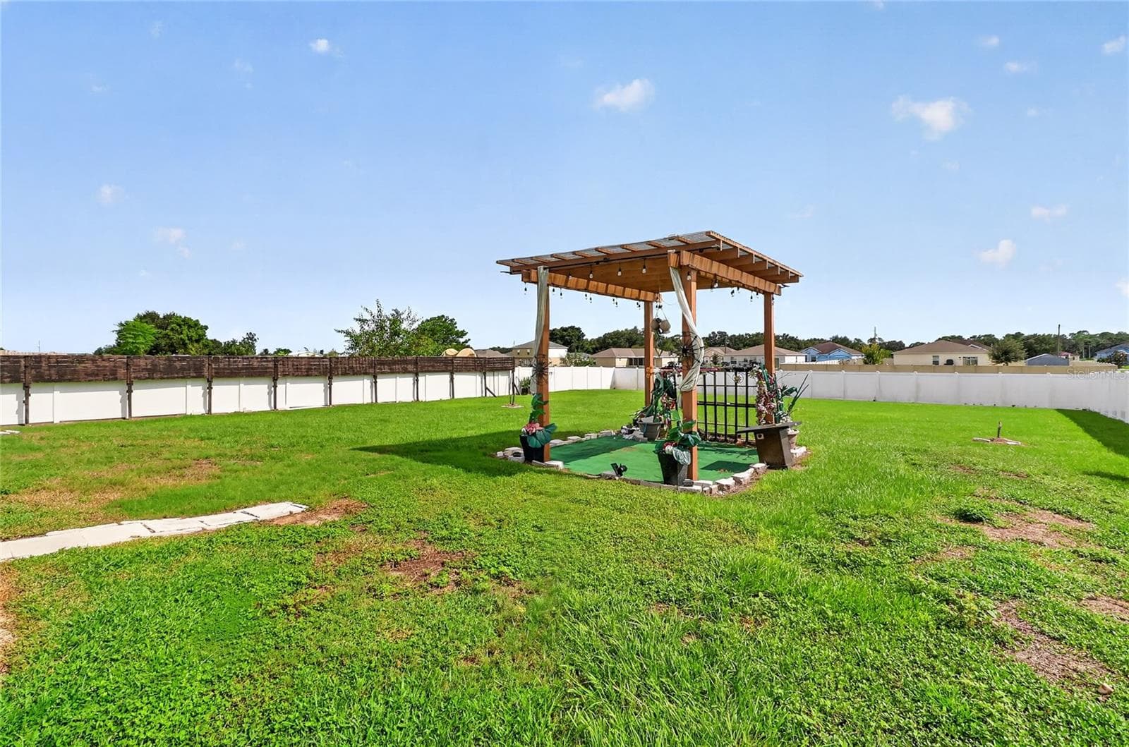 Beautiful large backyard that is hard to come by in a new home community. - 456 ADRIEL AVE, WINTER HAVEN
